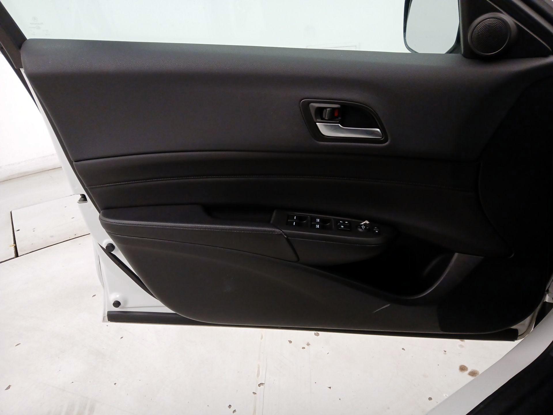 Thumbnail: 2020 Acura ILX - 12