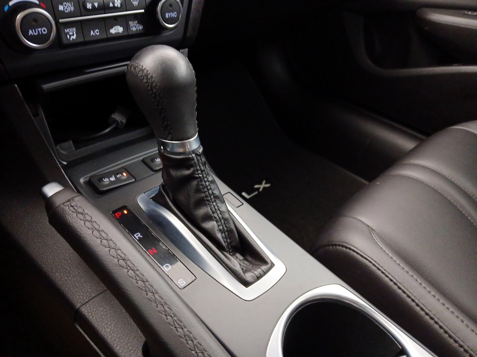 Thumbnail: 2020 Acura ILX - 17