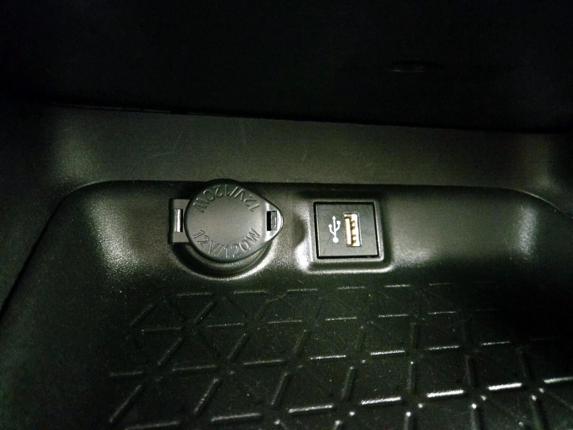 Thumbnail: 2023 Toyota RAV4 - 18