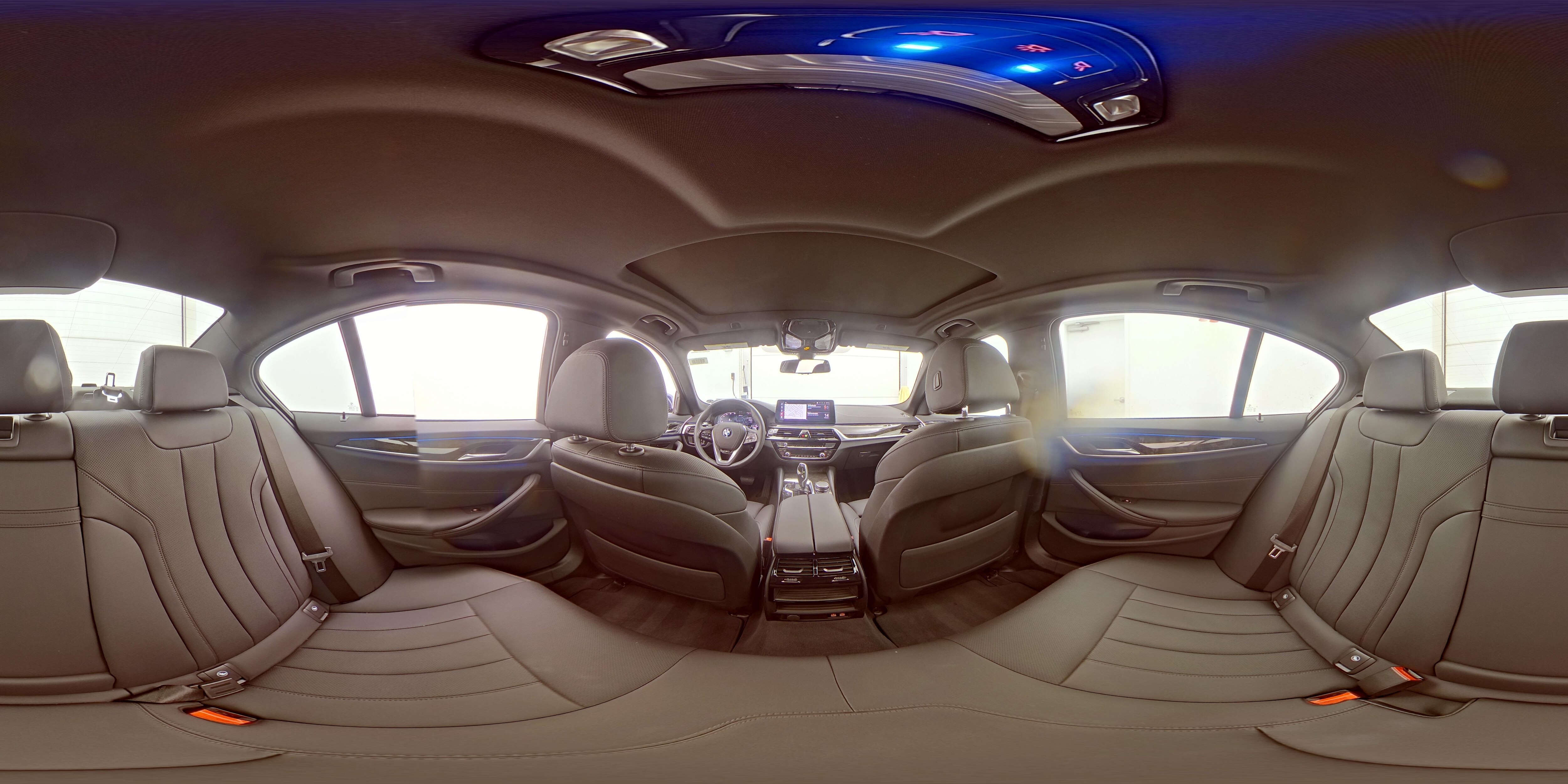 2023 BMW 5 Series 530e - Photo 27