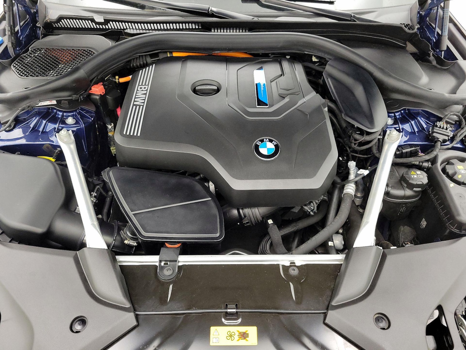 2023 BMW 5 Series 530e - Photo 24
