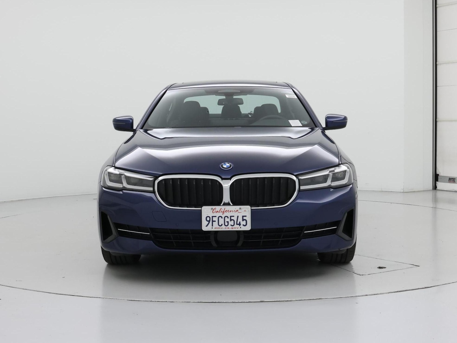 2023 BMW 5 Series 530e - Photo 6