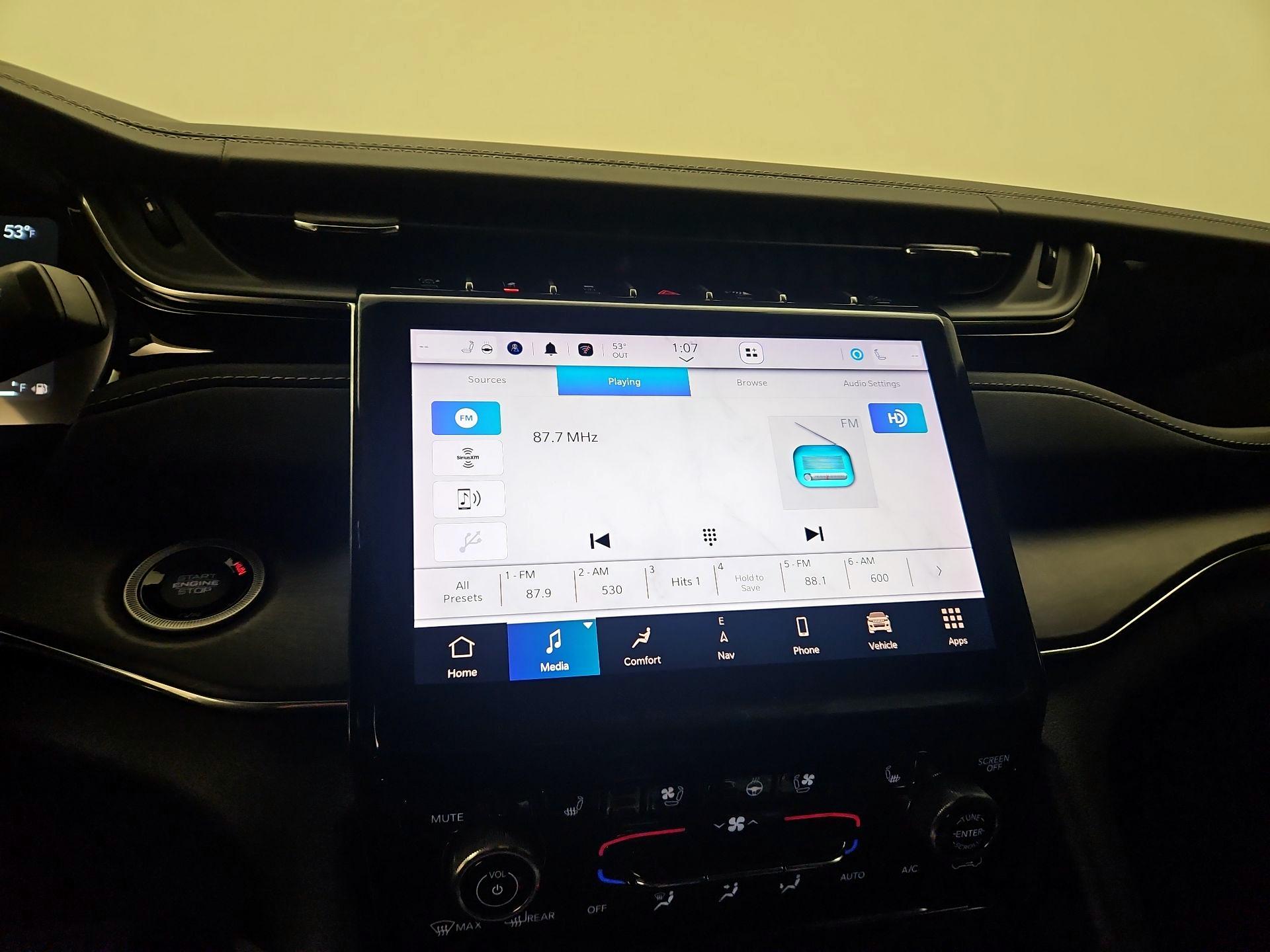 Thumbnail: 2023 Jeep Grand Cherokee - 16