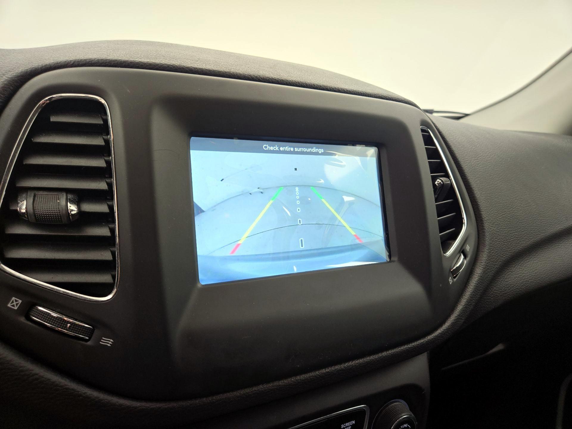 Thumbnail: 2019 Jeep Compass - 14