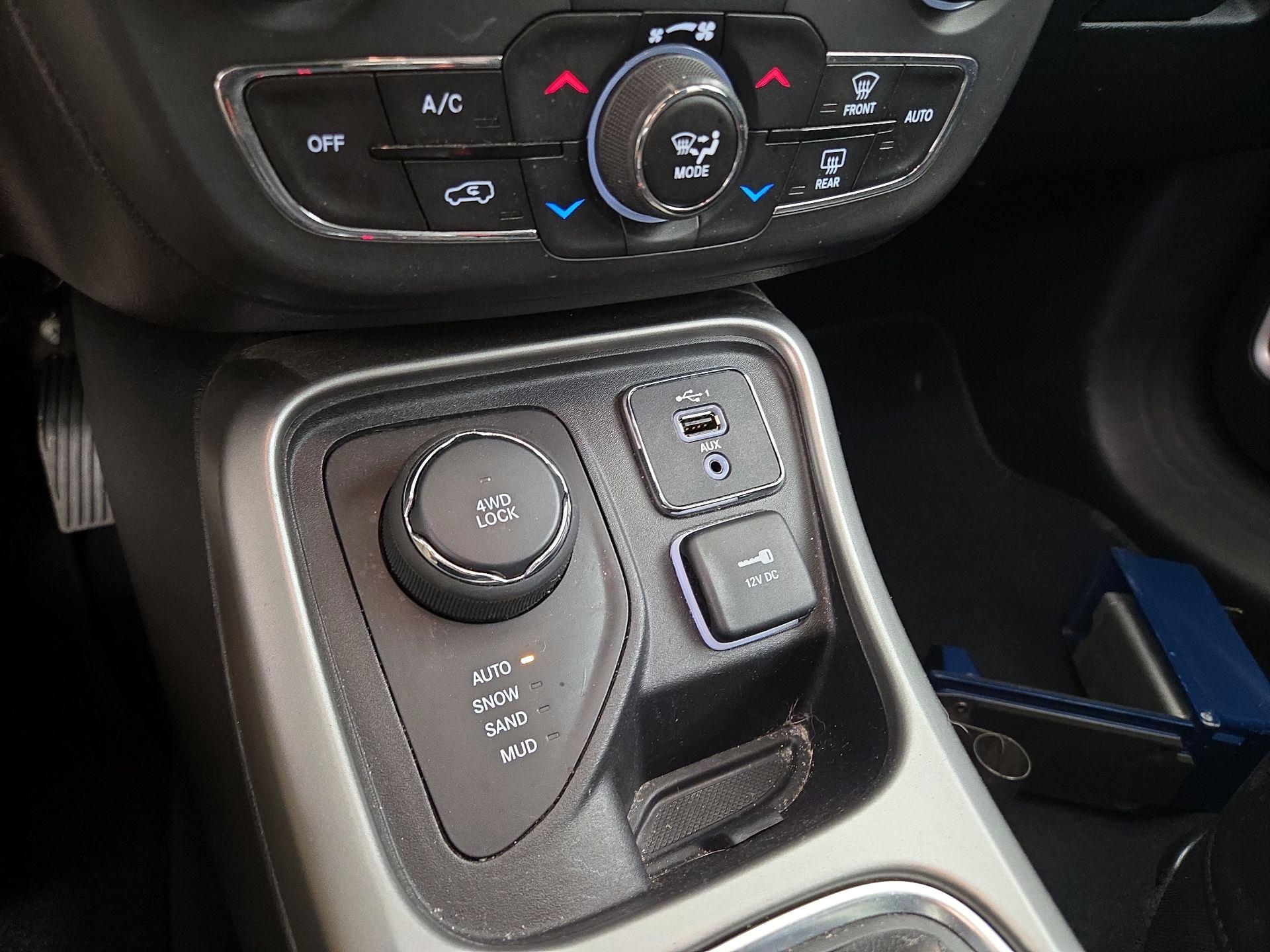 Thumbnail: 2019 Jeep Compass - 18