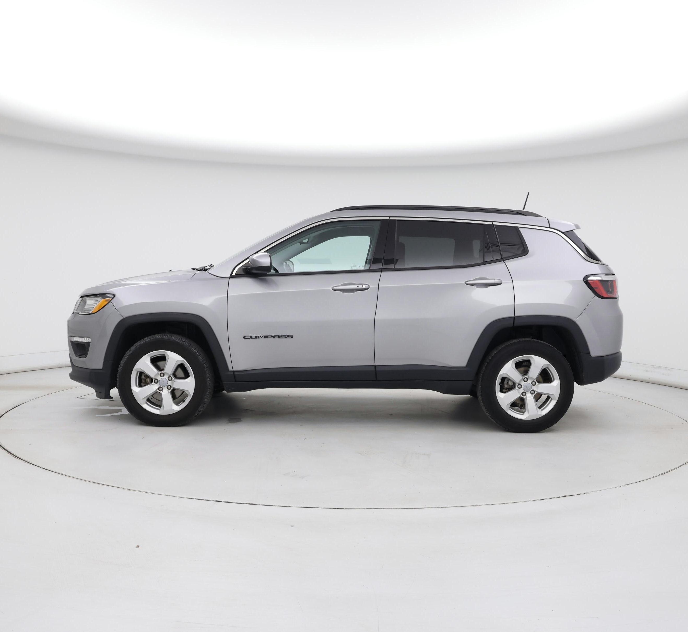 Thumbnail: 2019 Jeep Compass - 3