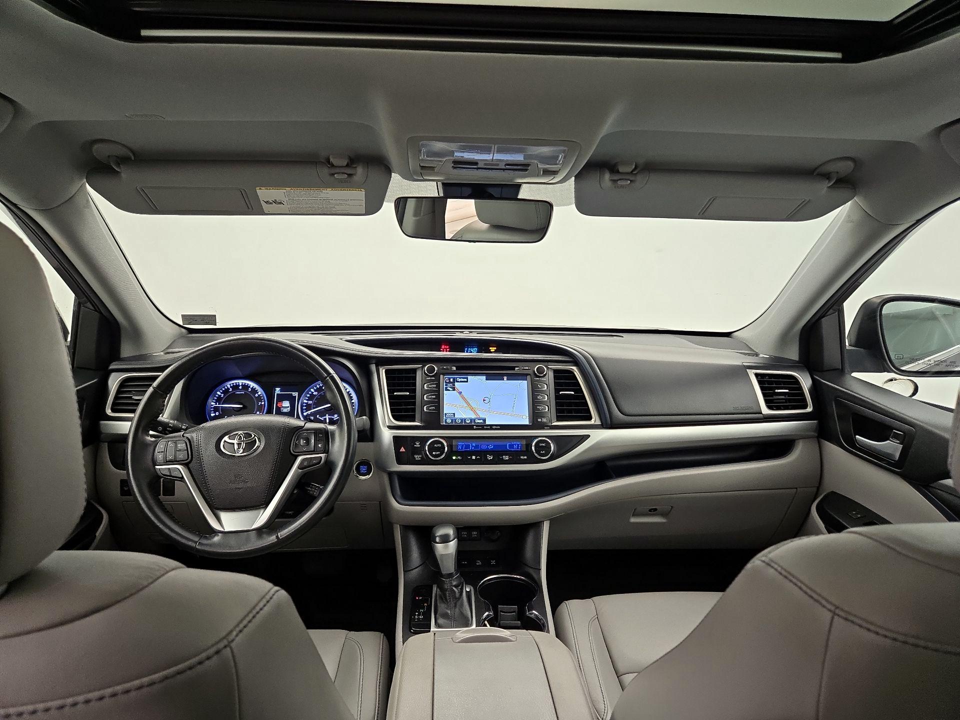 Thumbnail: 2018 Toyota Highlander - 9