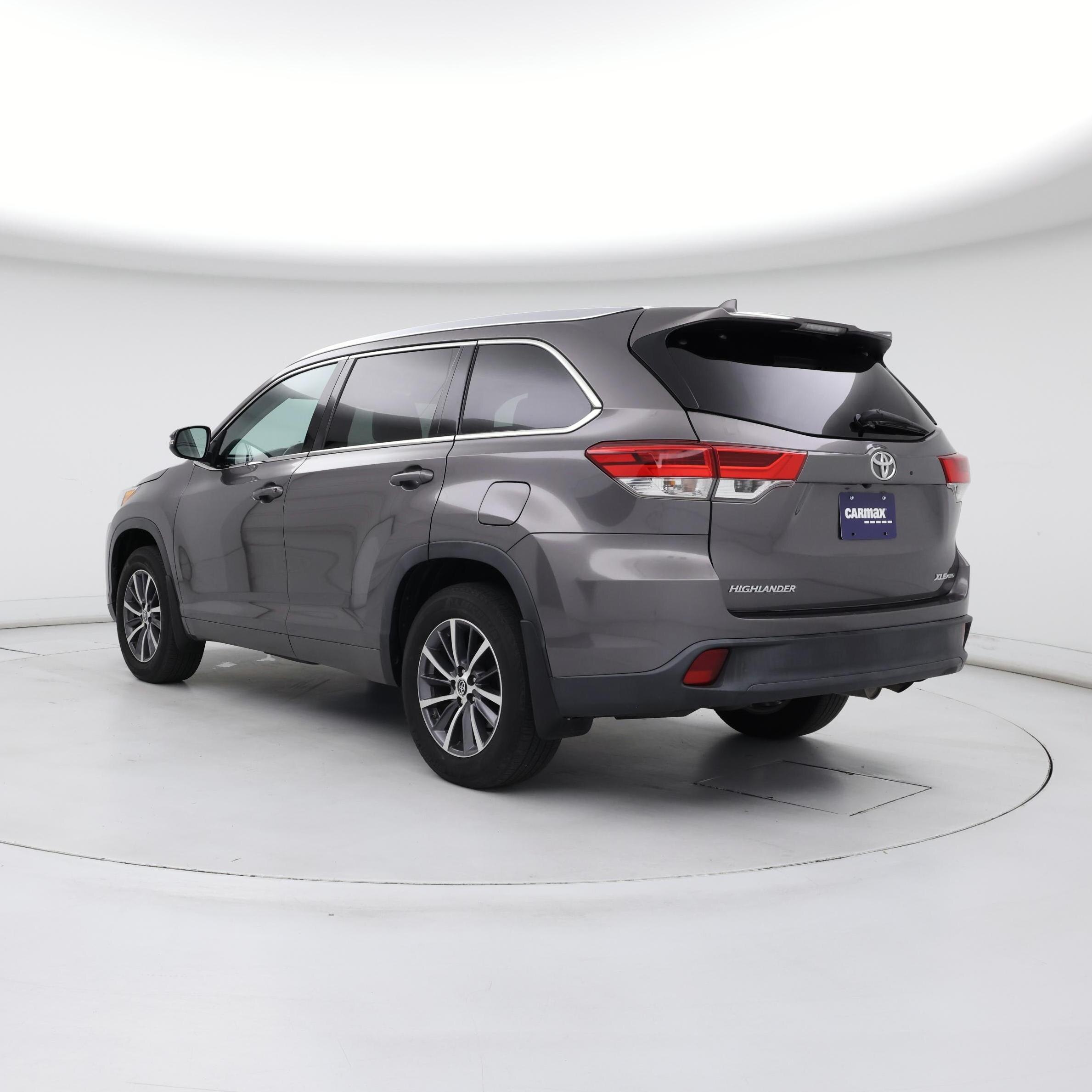 Thumbnail: 2018 Toyota Highlander - 2
