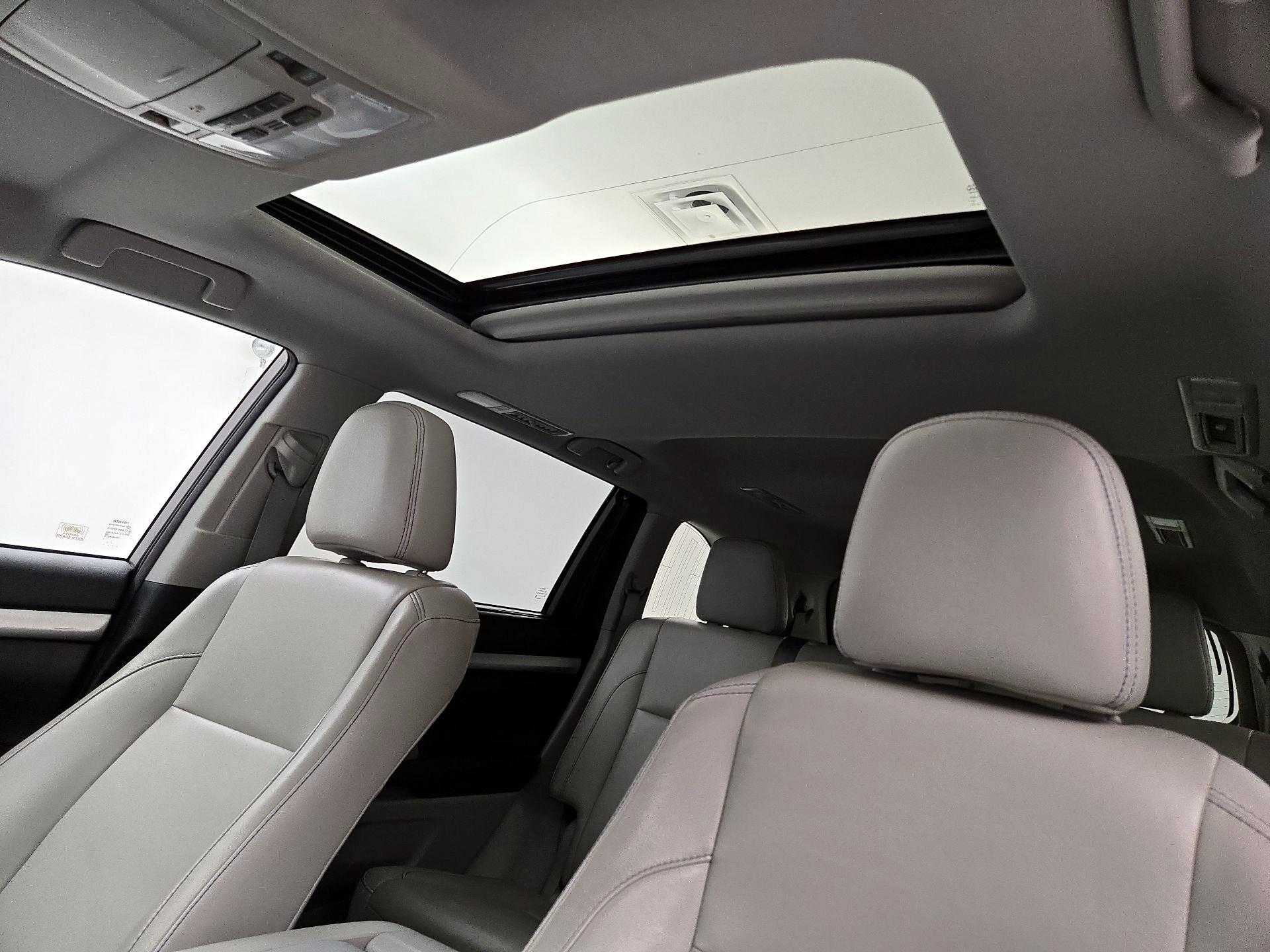 Thumbnail: 2018 Toyota Highlander - 20