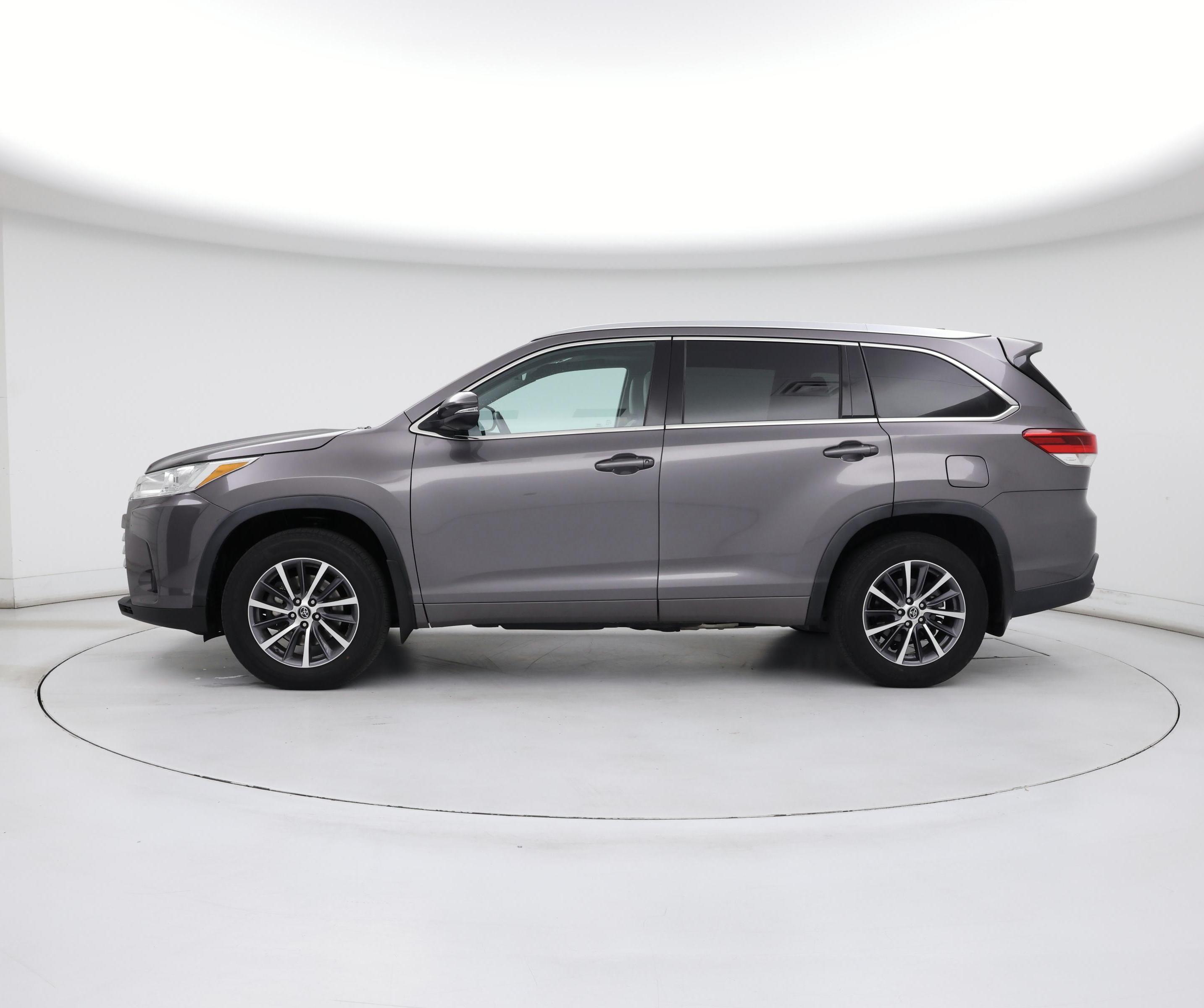 Thumbnail: 2018 Toyota Highlander - 3