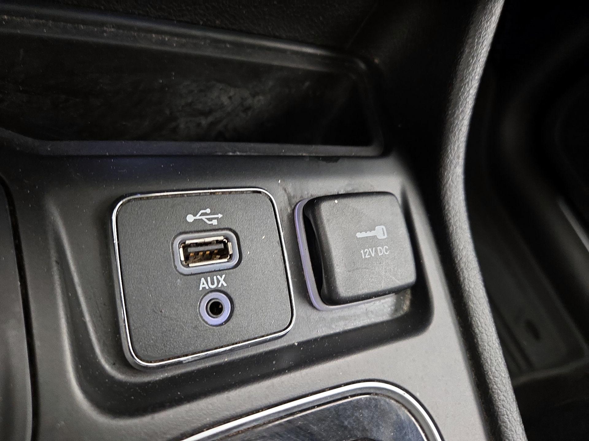 Thumbnail: 2019 Jeep Cherokee - 19