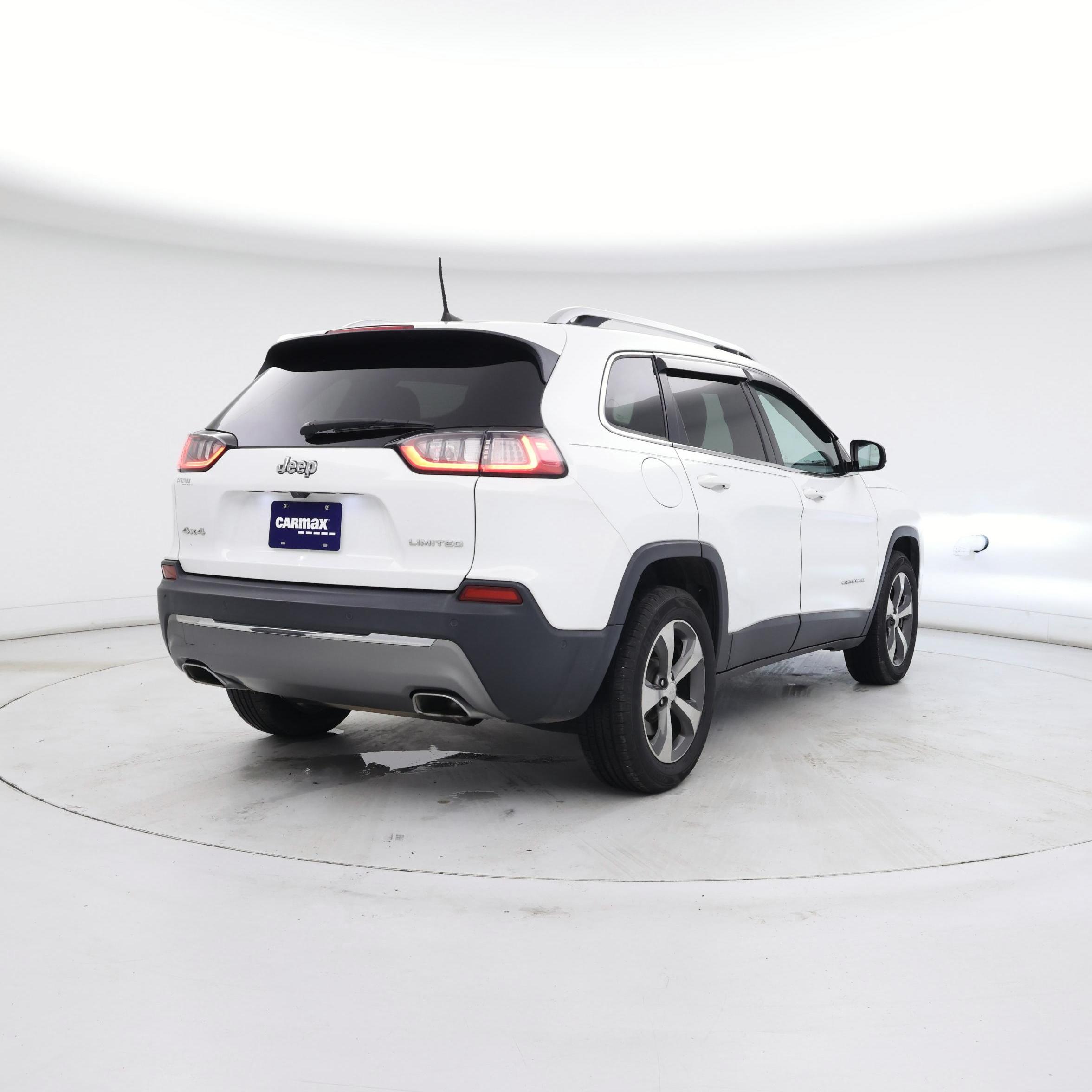 Thumbnail: 2019 Jeep Cherokee - 8