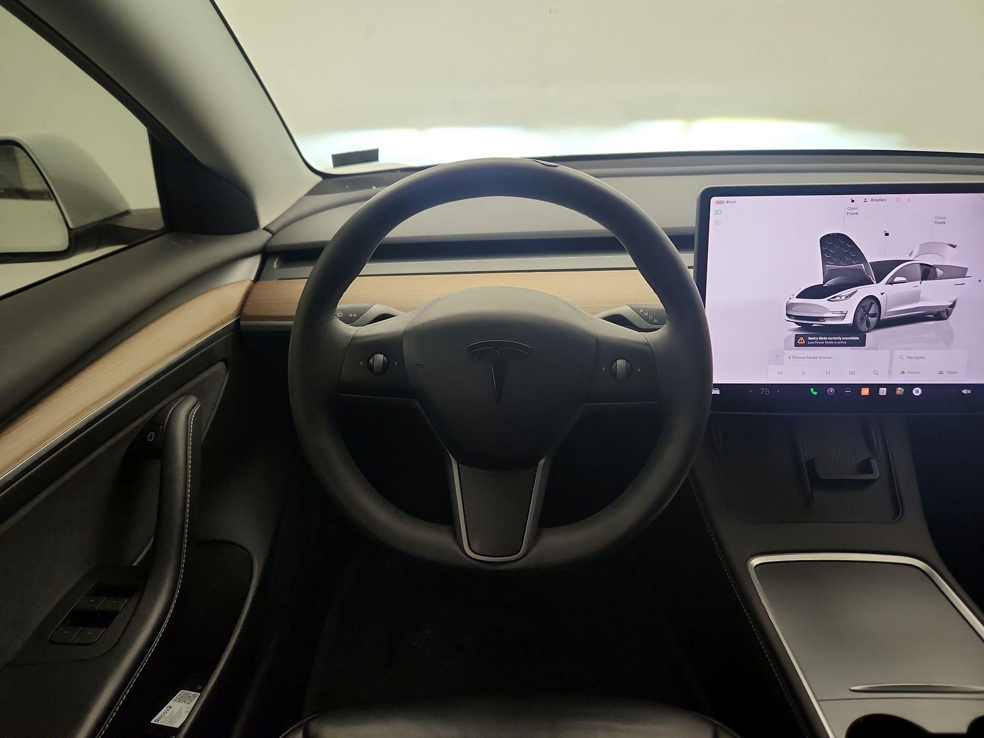 Thumbnail: 2023 Tesla Model 3 - 10