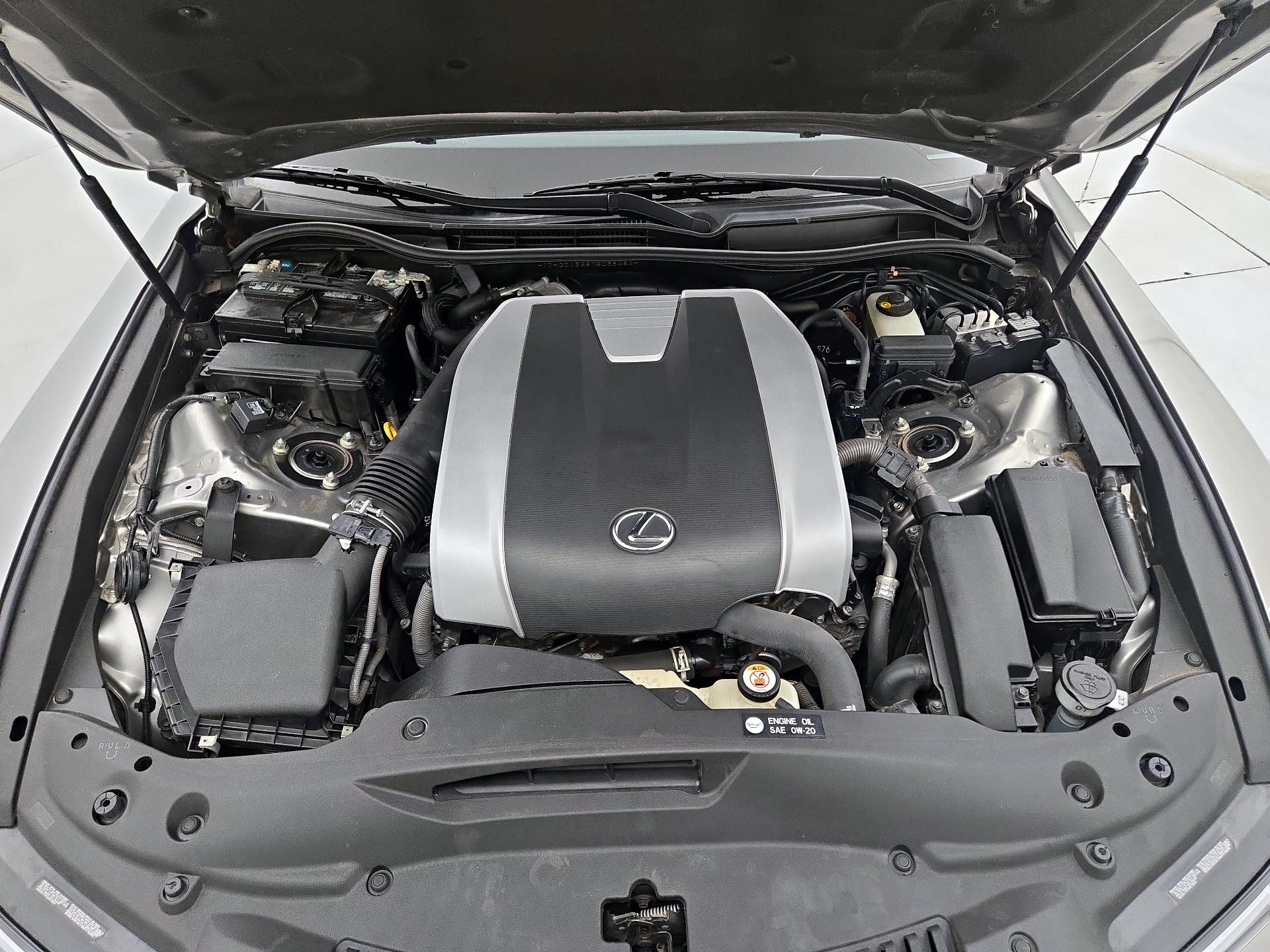 Thumbnail: 2021 Lexus IS - 14