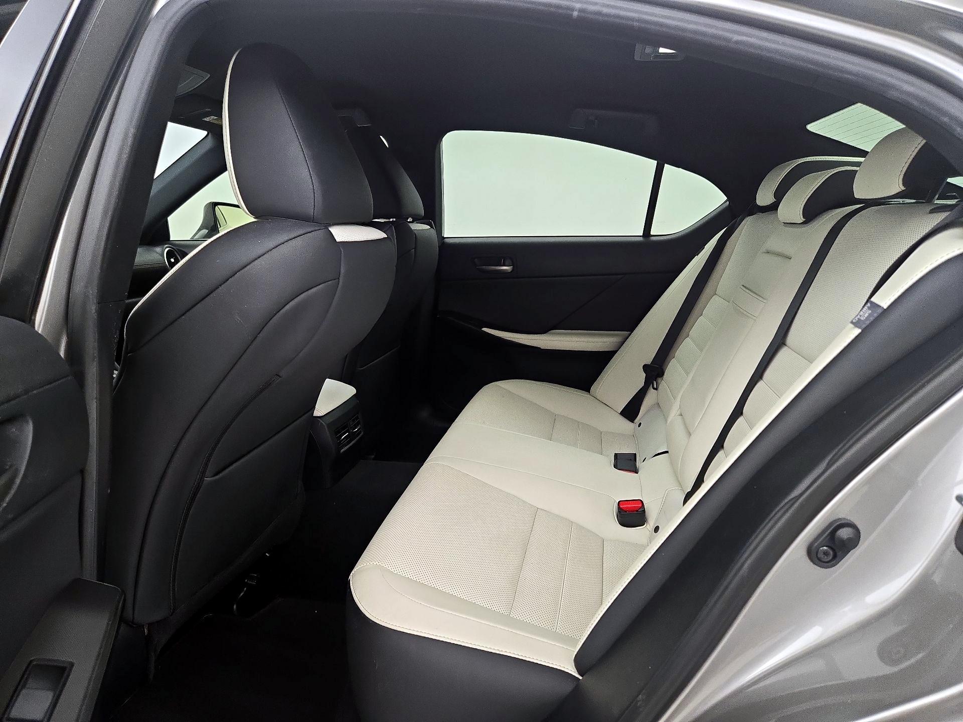 Thumbnail: 2021 Lexus IS - 20