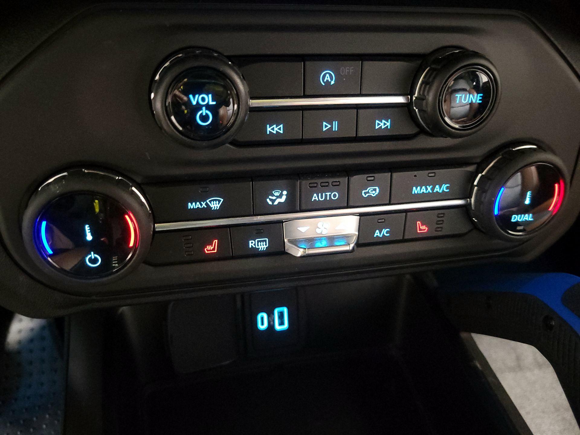 Thumbnail: 2022 Ford Bronco - 14