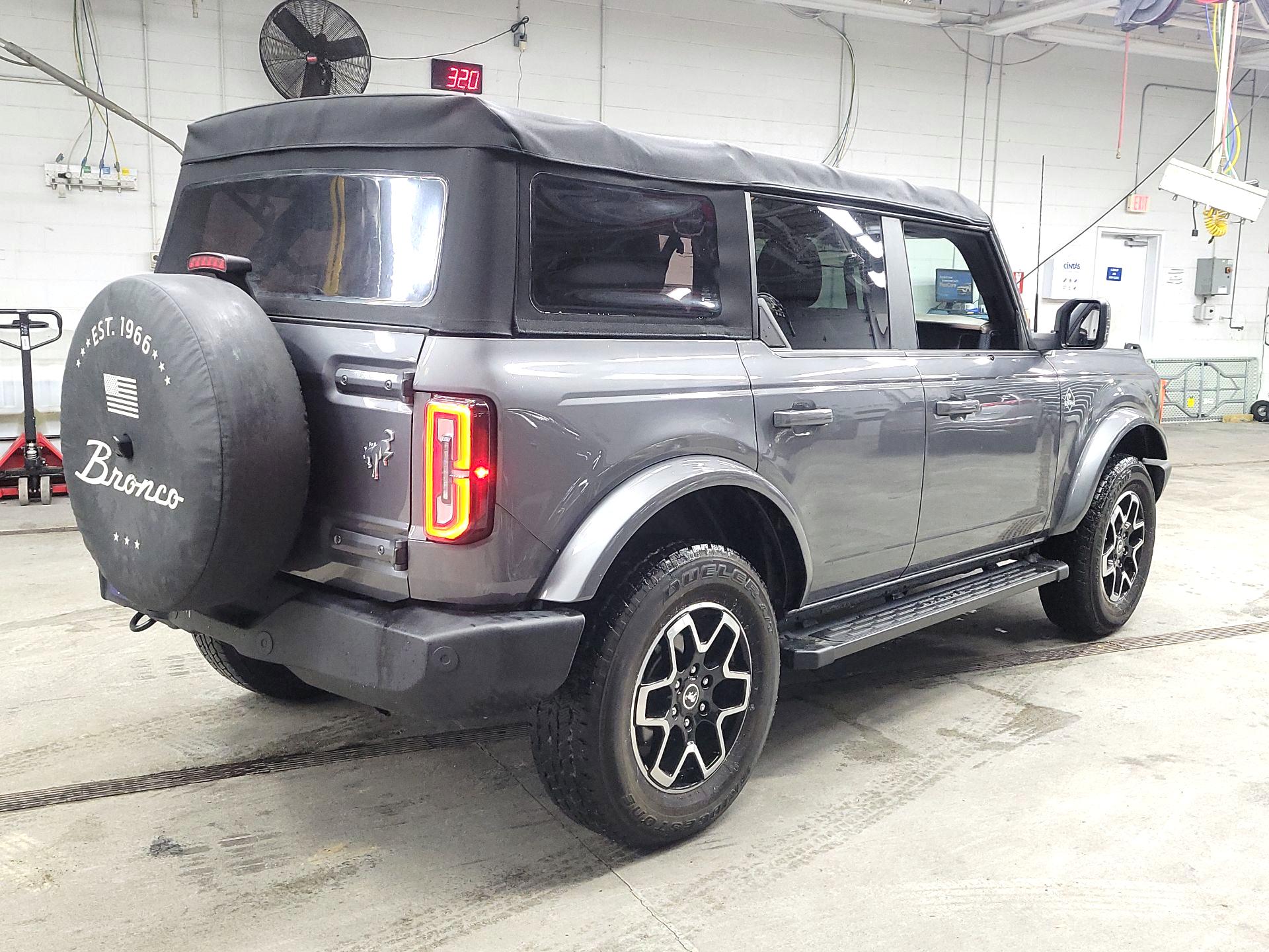 Thumbnail: 2022 Ford Bronco - 5