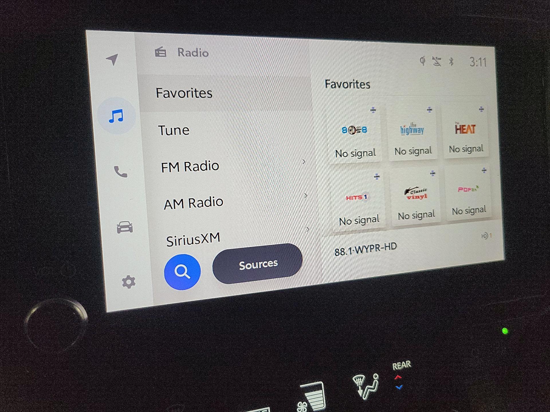 Thumbnail: 2023 Toyota Highlander - 15