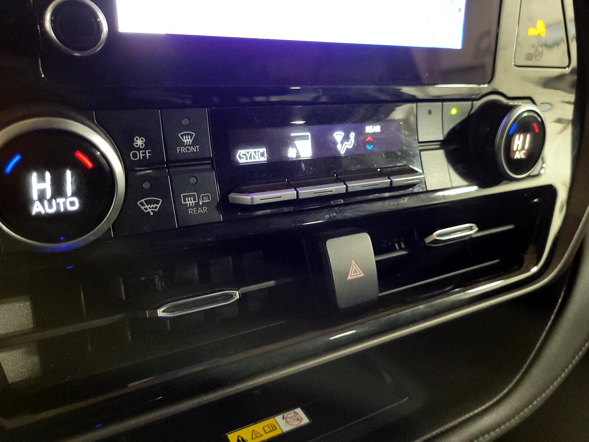 Thumbnail: 2023 Toyota Highlander - 16