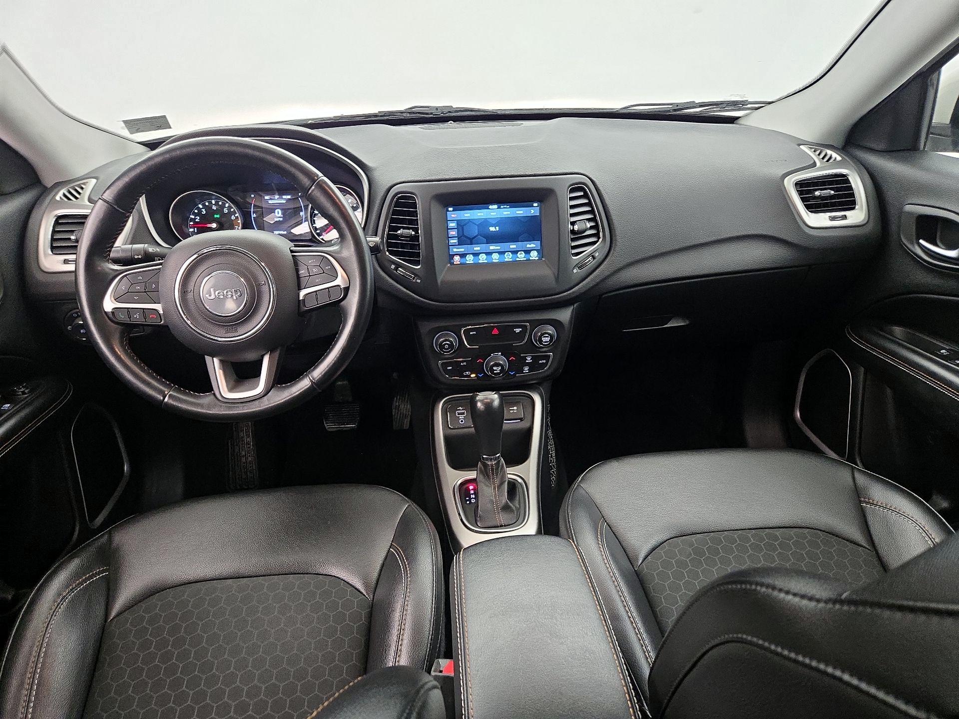 Thumbnail: 2019 Jeep Compass - 9