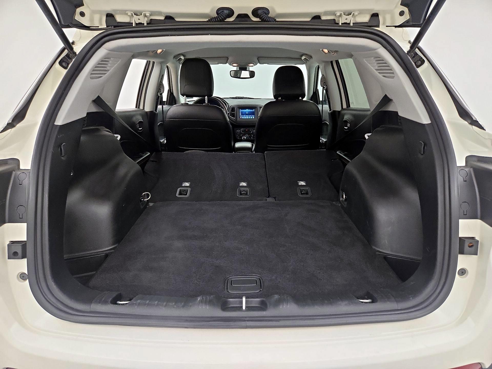 Thumbnail: 2019 Jeep Compass - 20