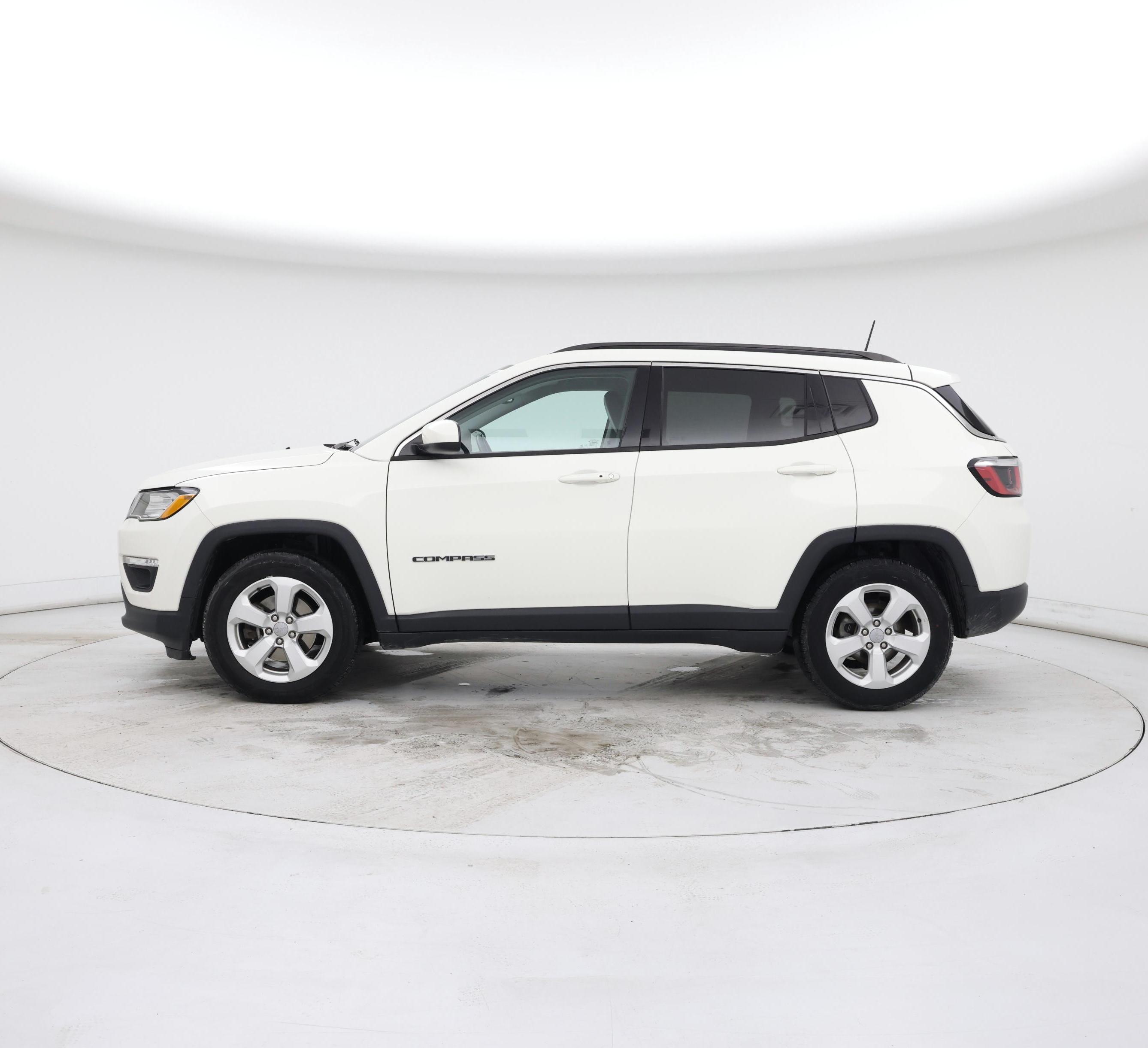Thumbnail: 2019 Jeep Compass - 3