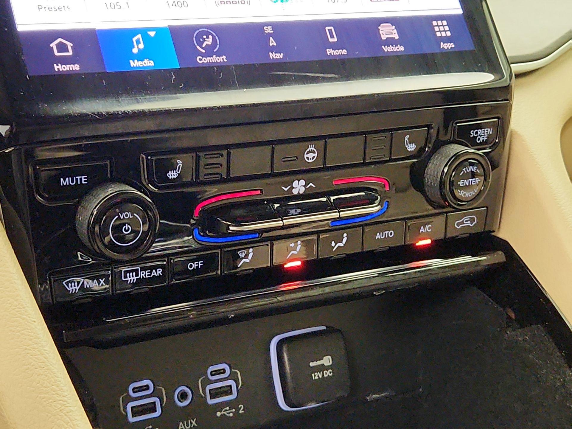 Thumbnail: 2022 Jeep Grand Cherokee L - 17