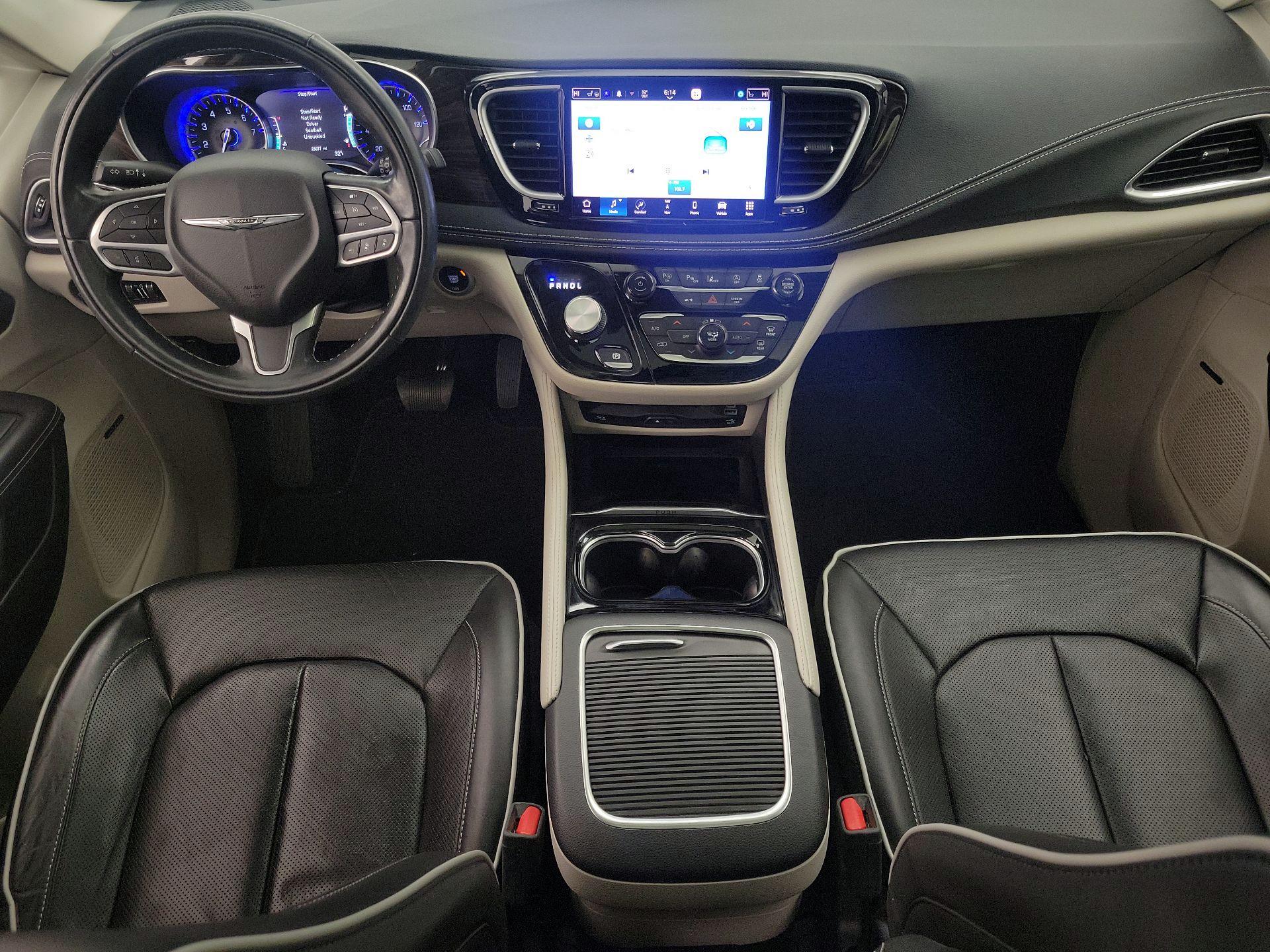 Thumbnail: 2022 Chrysler Pacifica - 9