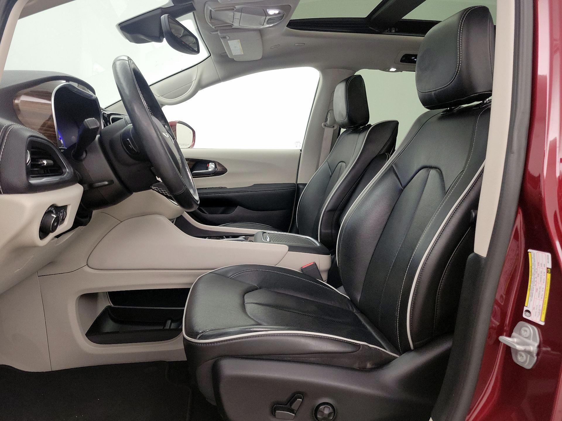 Thumbnail: 2022 Chrysler Pacifica - 11