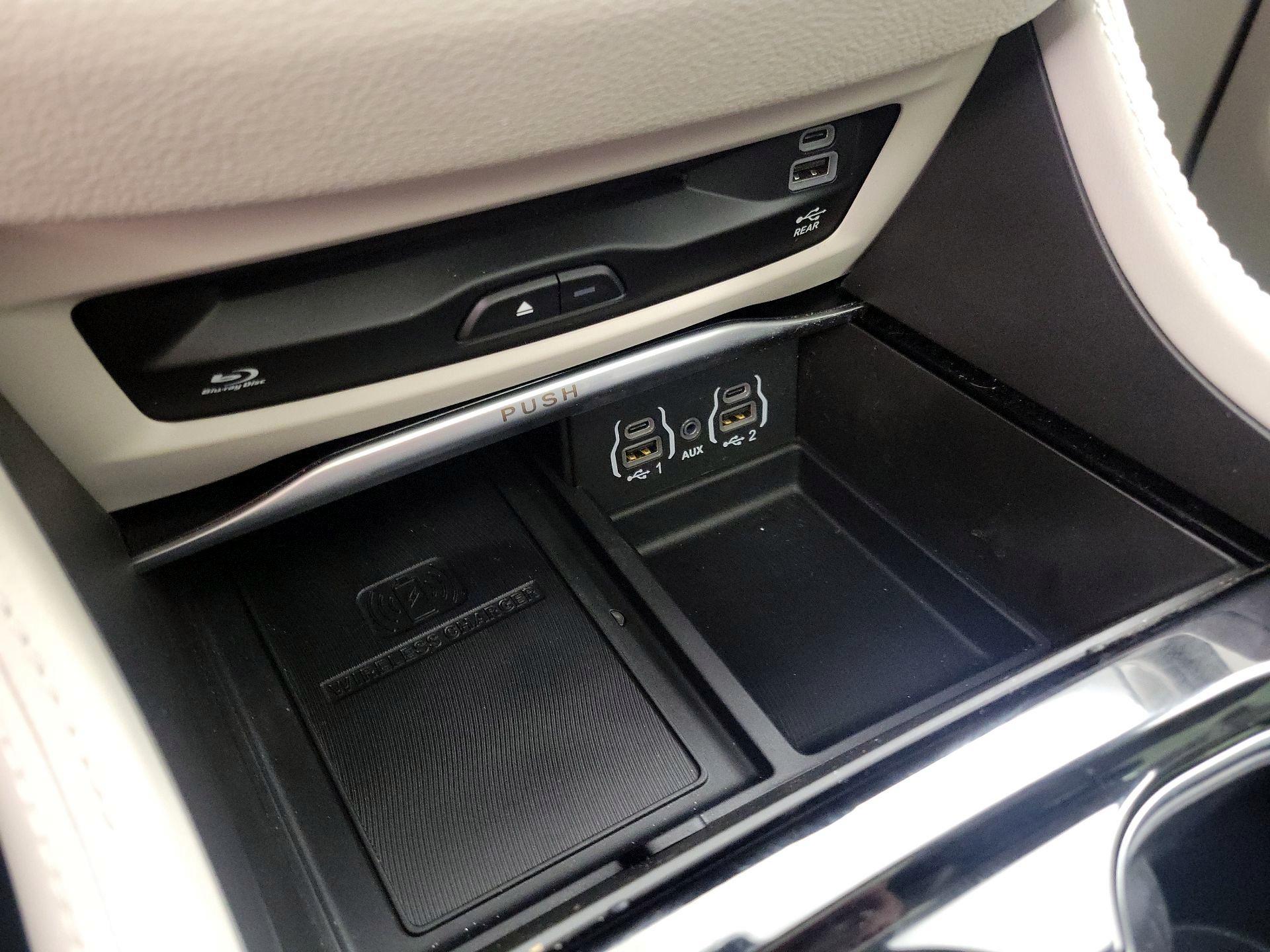 Thumbnail: 2022 Chrysler Pacifica - 19