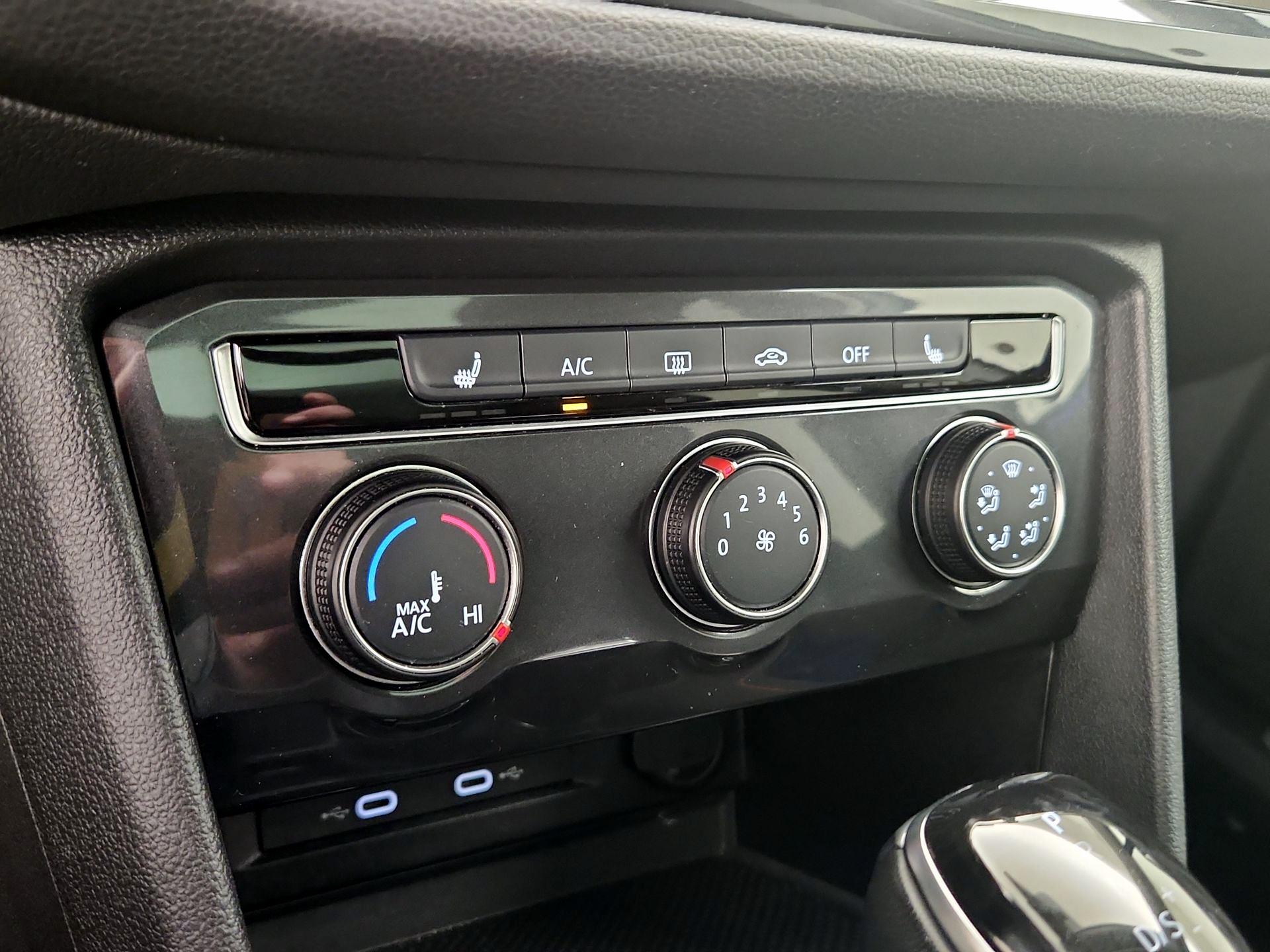 Thumbnail: 2024 Volkswagen Tiguan - 16