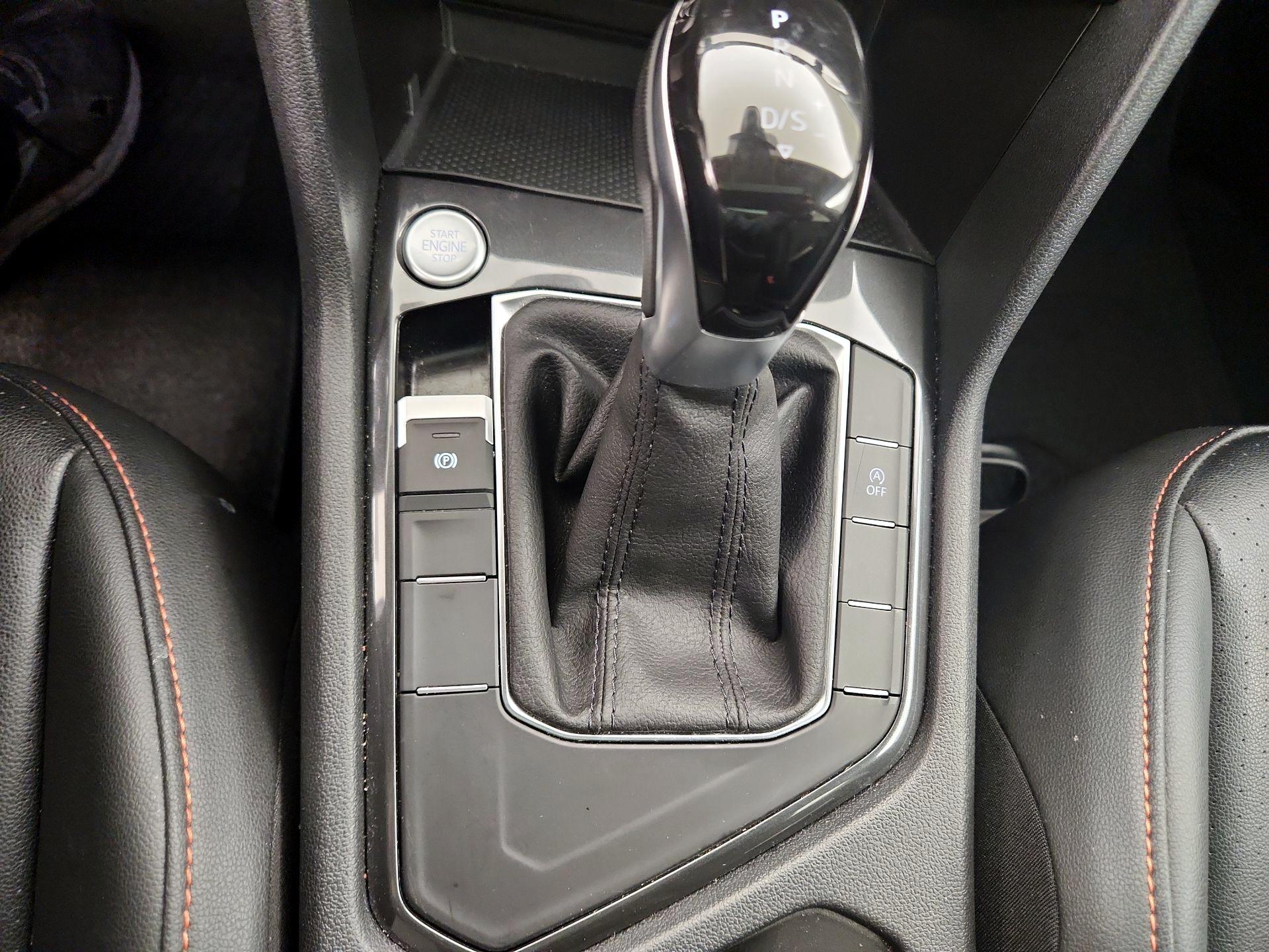 Thumbnail: 2024 Volkswagen Tiguan - 17