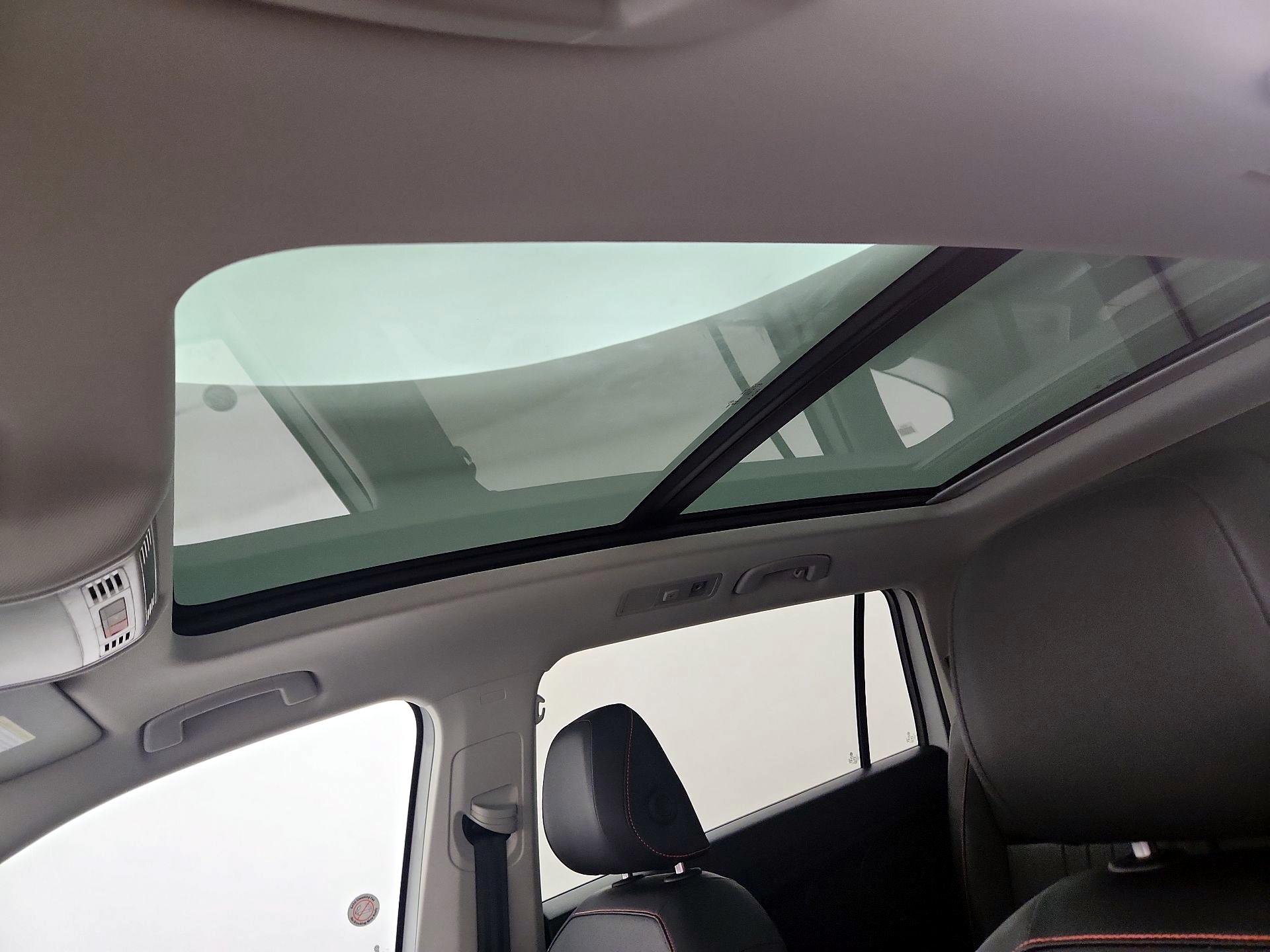 Thumbnail: 2024 Volkswagen Tiguan - 19