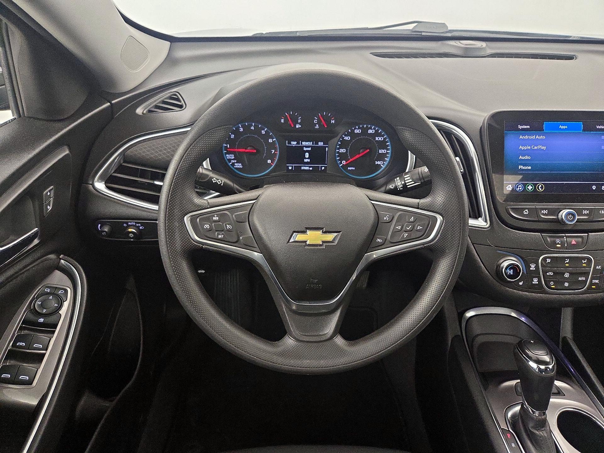 Thumbnail: 2020 Chevrolet Malibu - 10