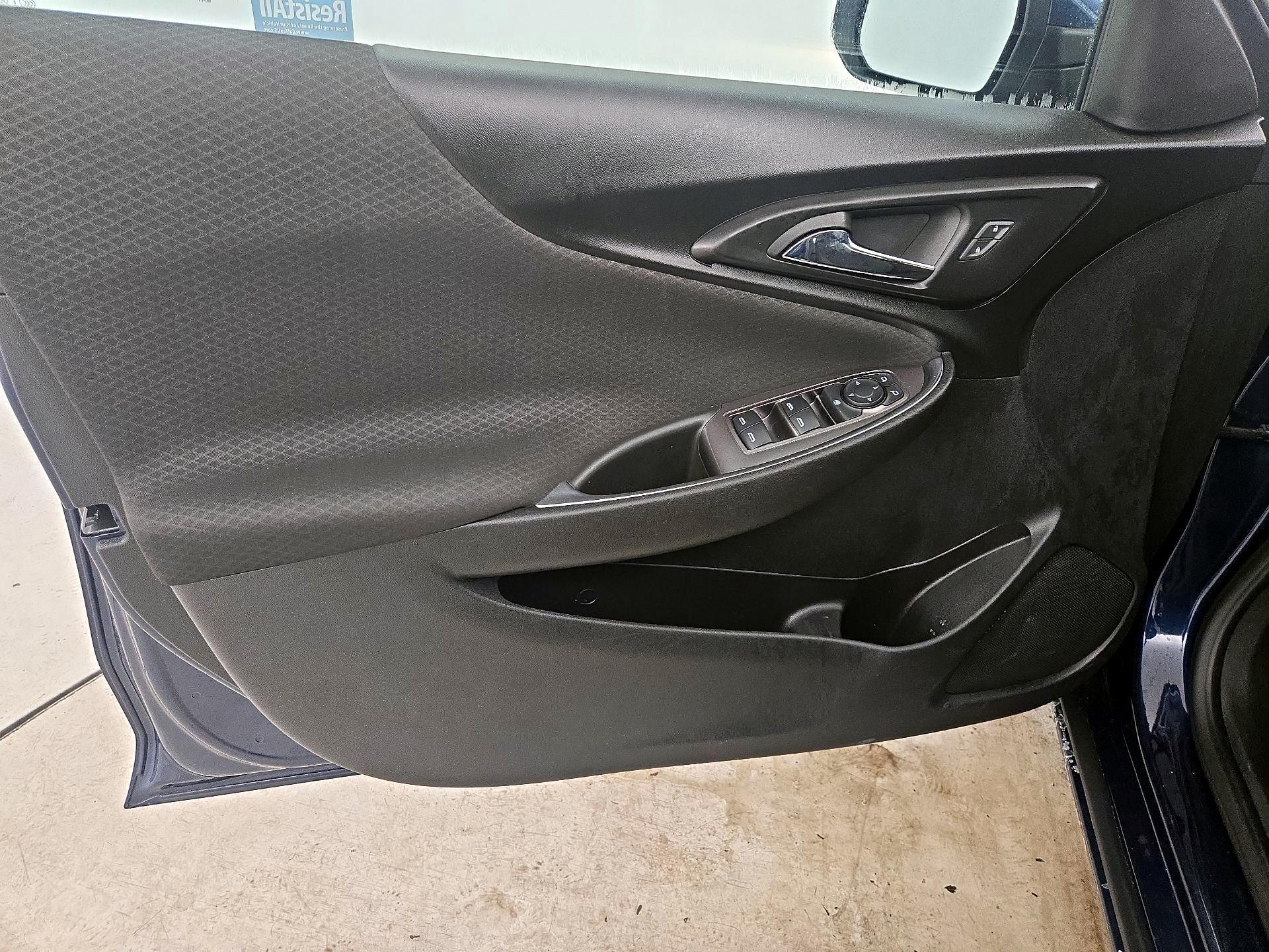 Thumbnail: 2020 Chevrolet Malibu - 12