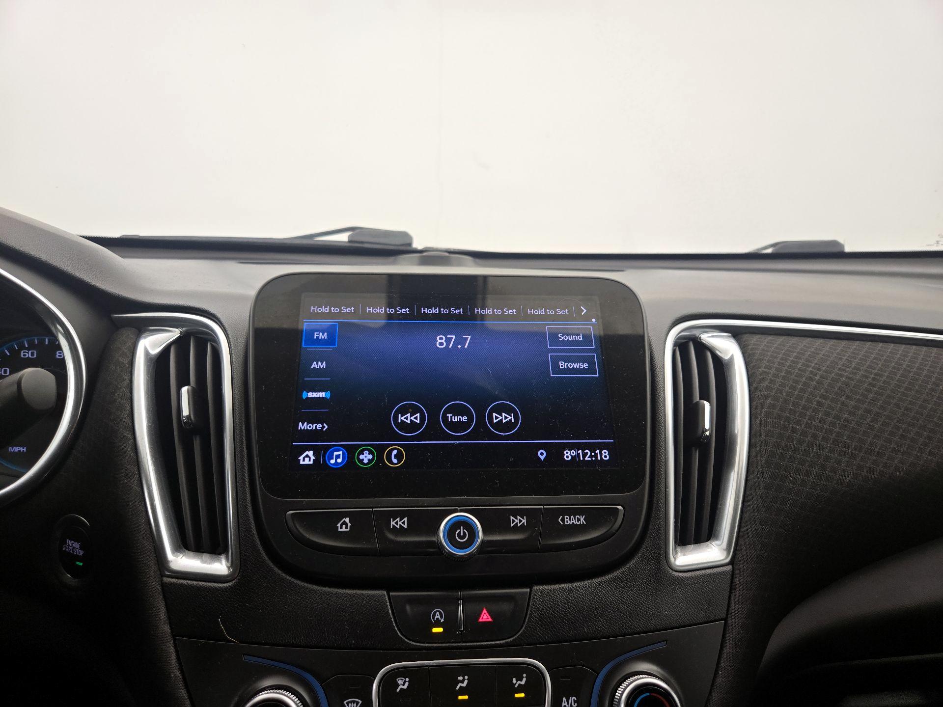 Thumbnail: 2020 Chevrolet Malibu - 15