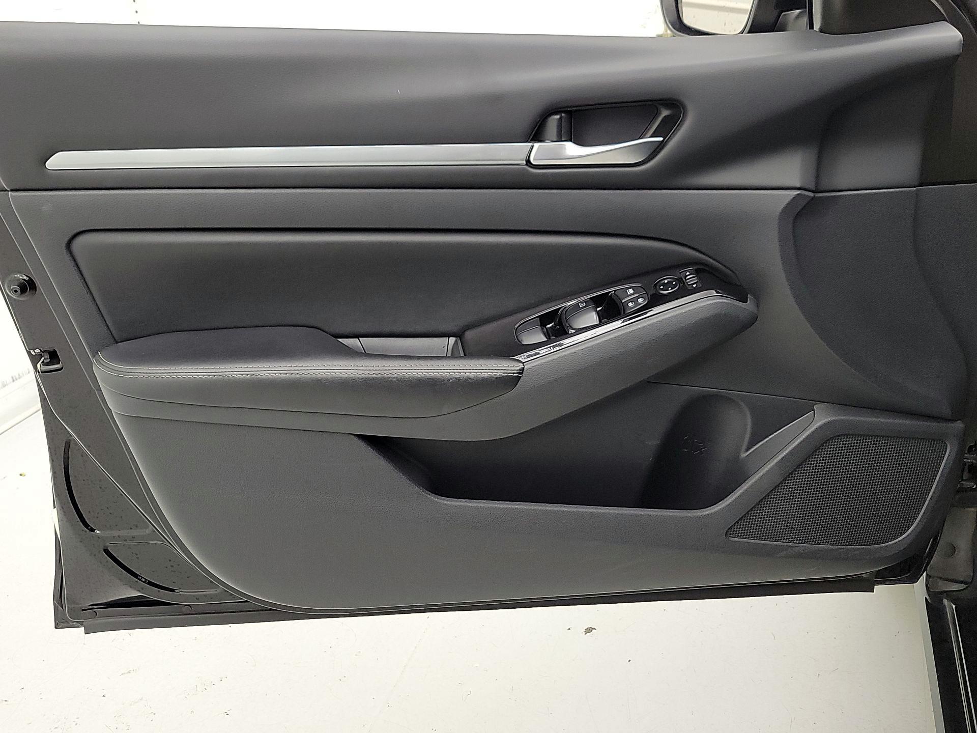 Thumbnail: 2023 Nissan Altima - 12