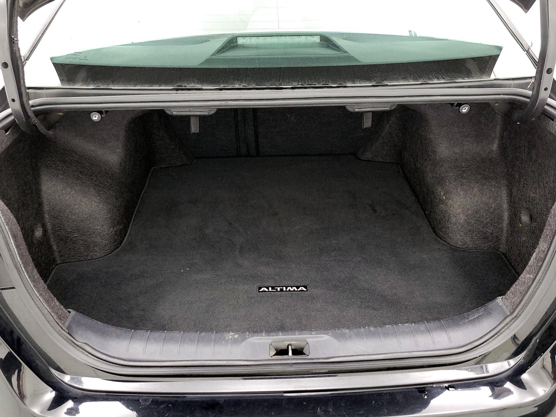 Thumbnail: 2023 Nissan Altima - 20