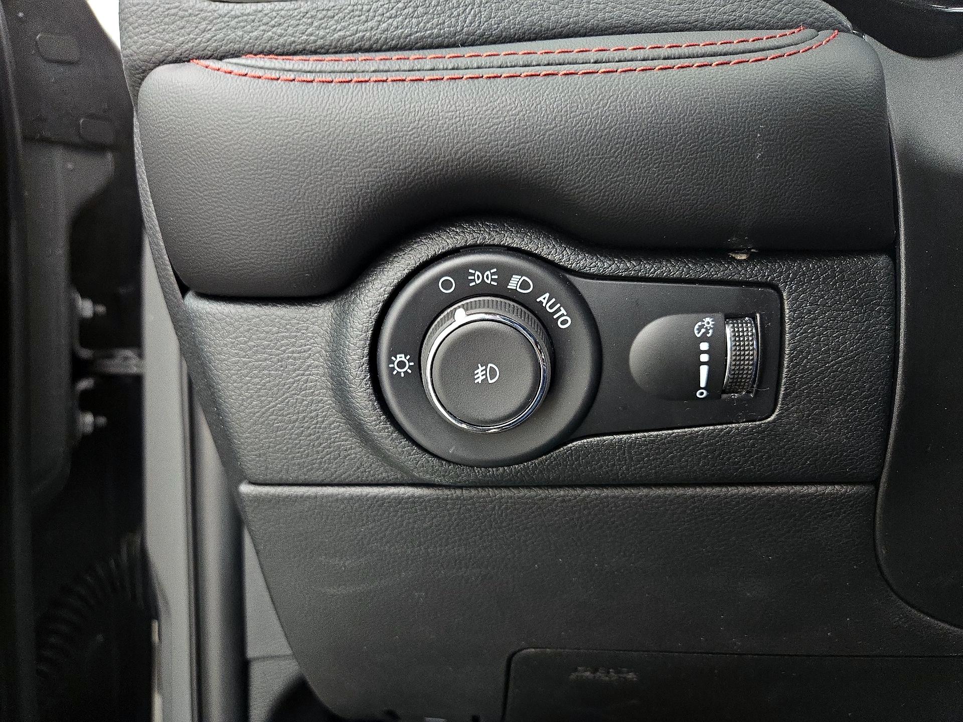 Thumbnail: 2023 Dodge Durango - 13