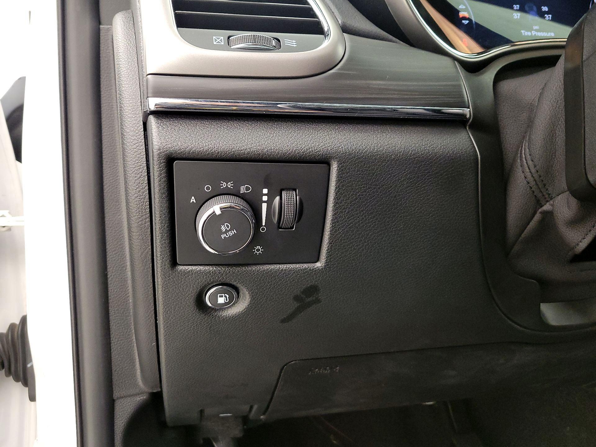 Thumbnail: 2022 Jeep Grand Cherokee - 13