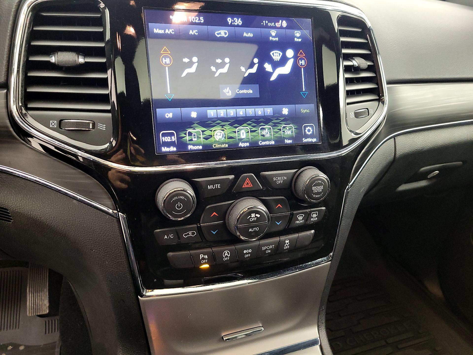 Thumbnail: 2022 Jeep Grand Cherokee - 17