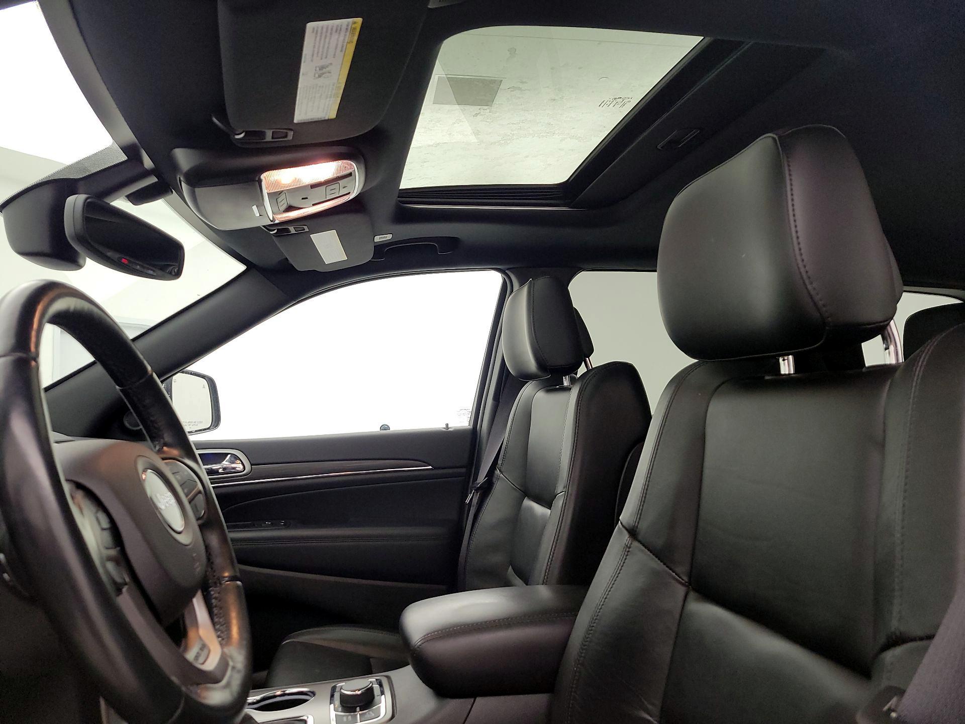 Thumbnail: 2022 Jeep Grand Cherokee - 20