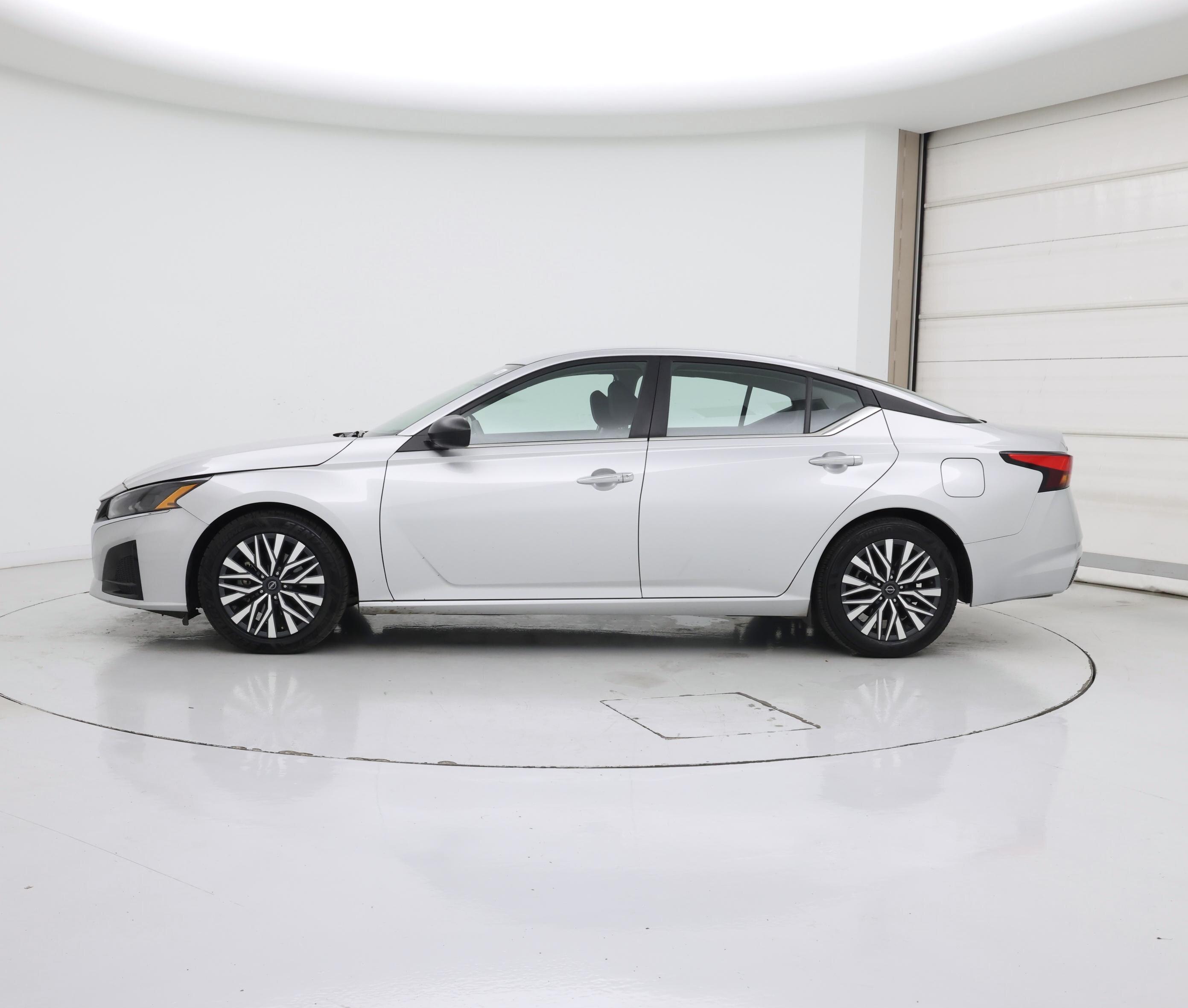 Thumbnail: 2024 Nissan Altima - 3