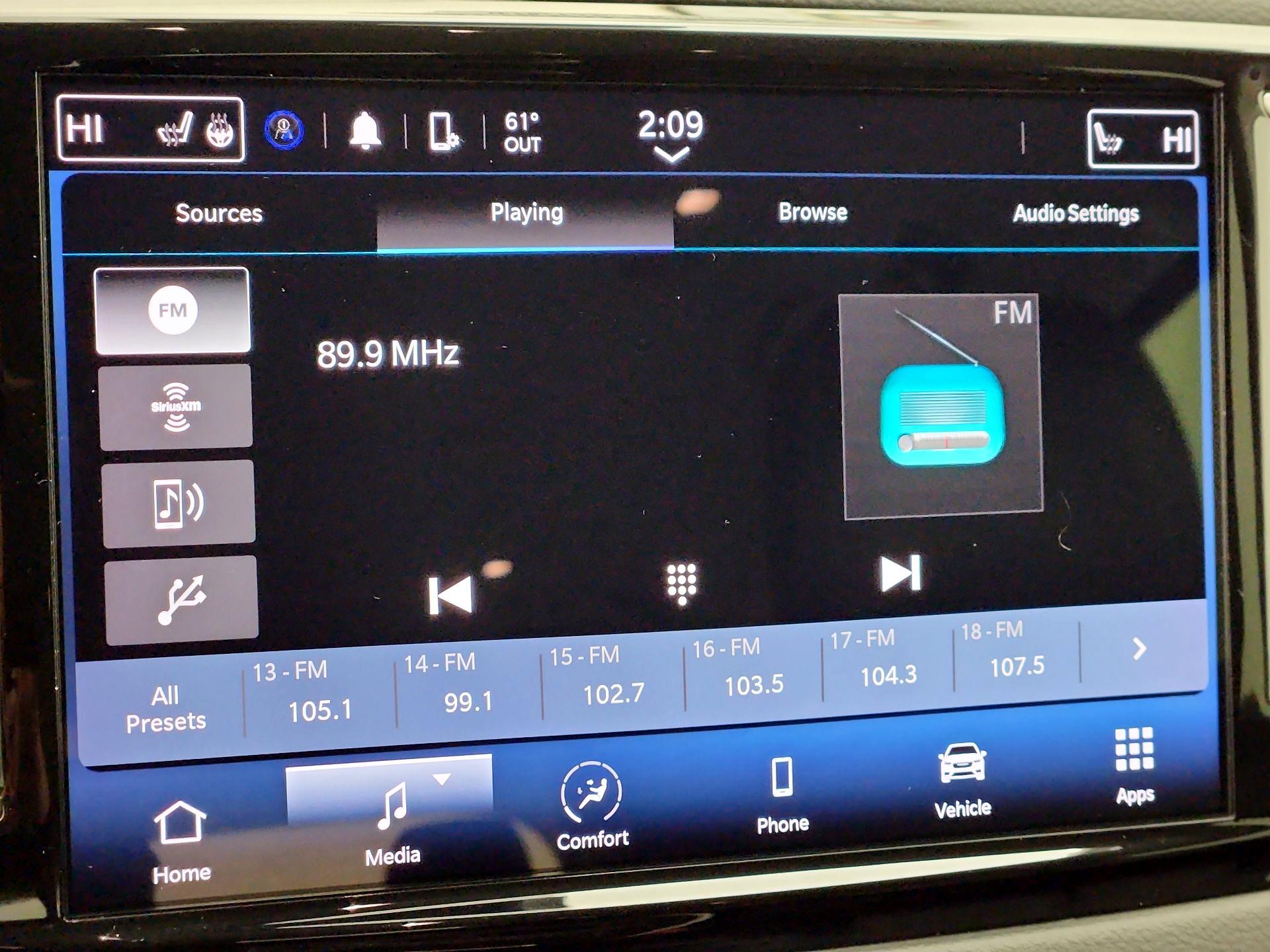 Thumbnail: 2023 Chrysler Pacifica - 15