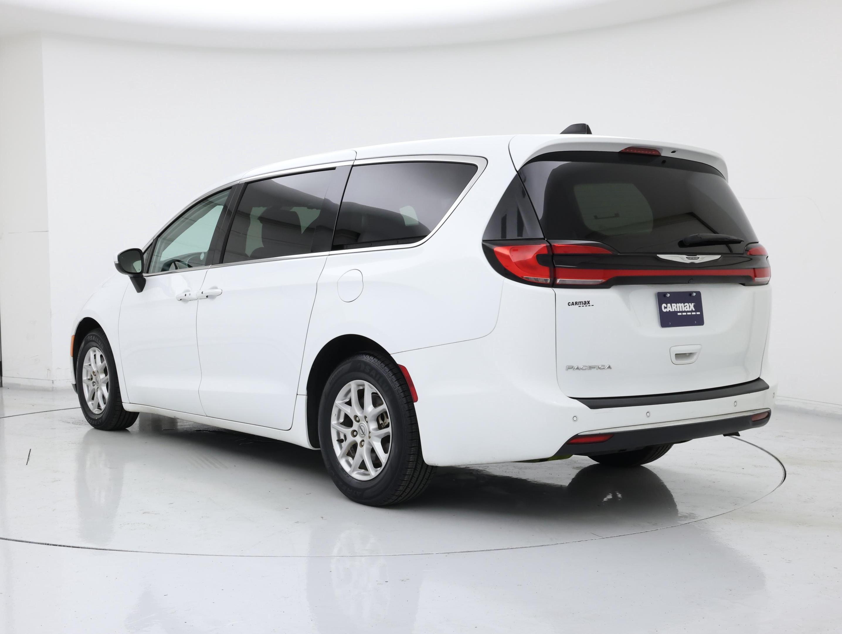 Thumbnail: 2023 Chrysler Pacifica - 2