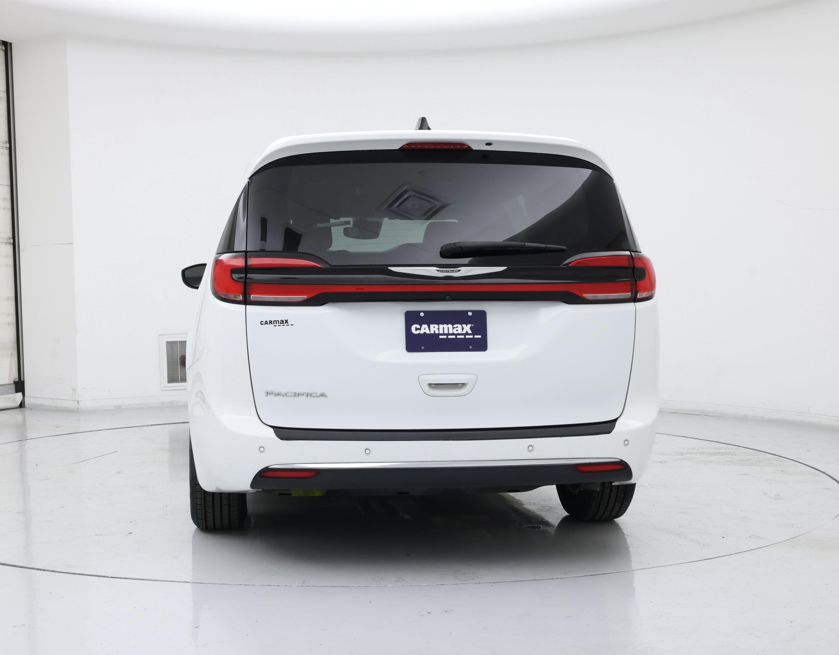 Thumbnail: 2023 Chrysler Pacifica - 6