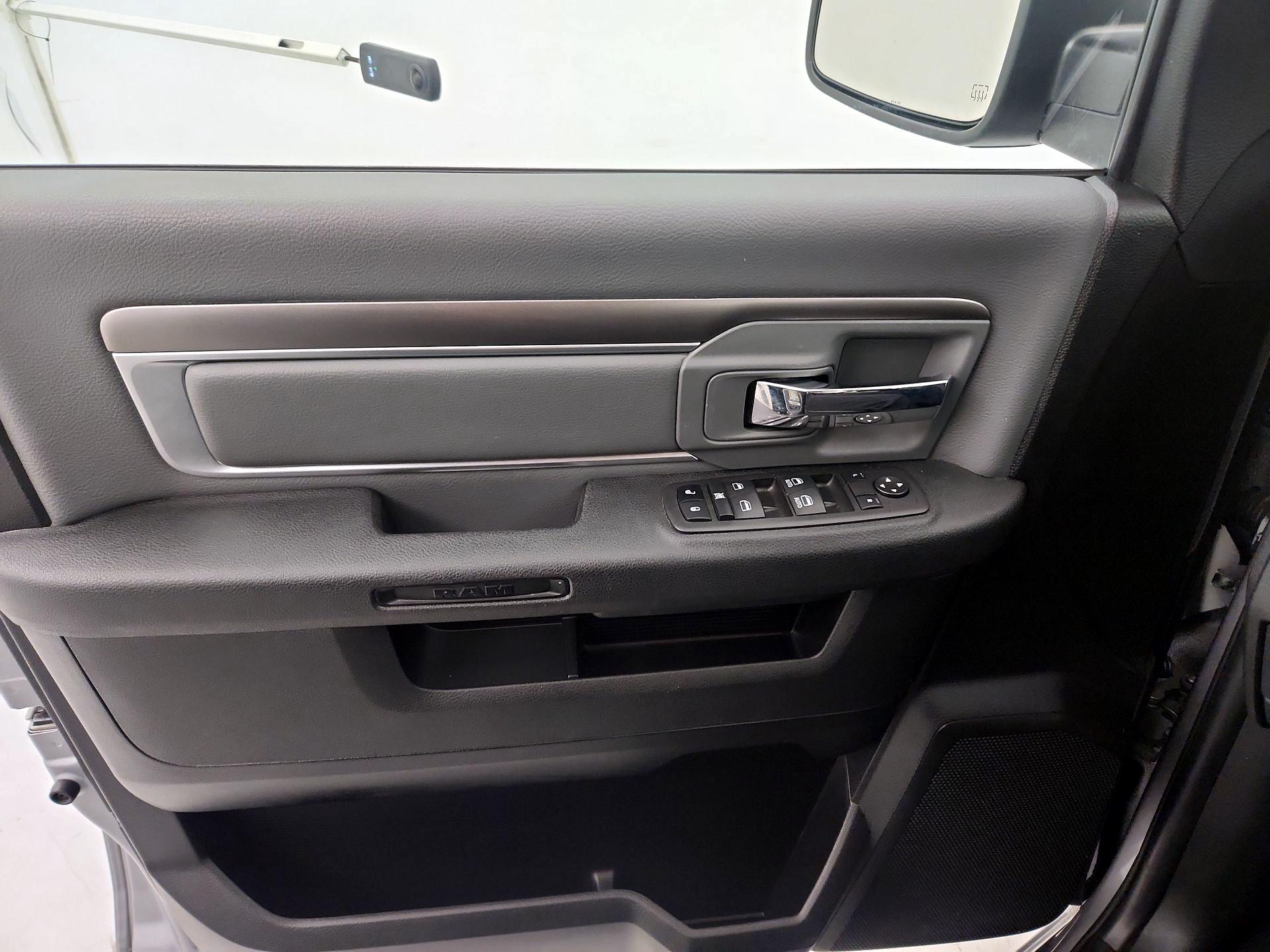 Thumbnail: 2024 RAM 1500 Classic - 12