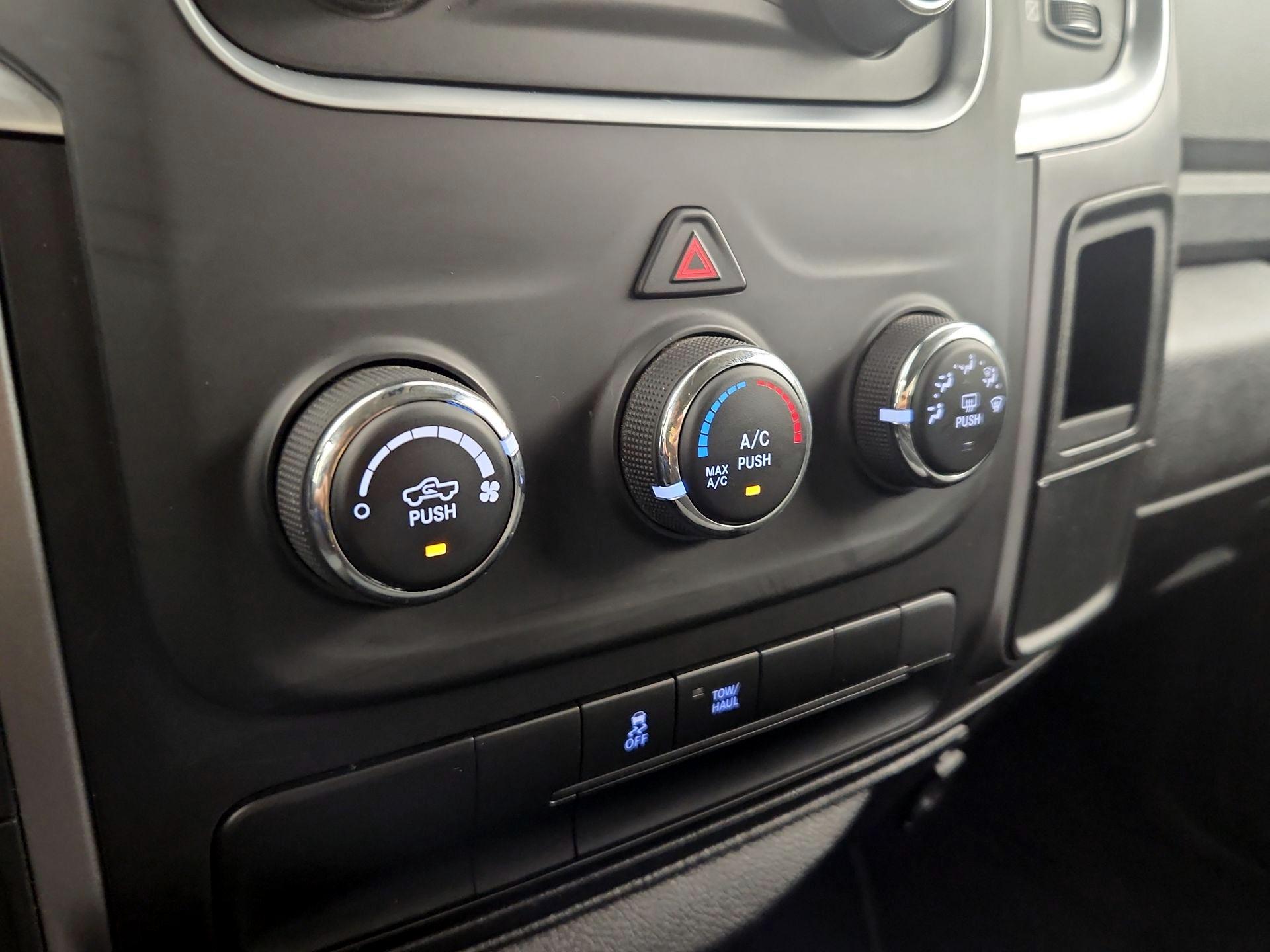 Thumbnail: 2024 RAM 1500 Classic - 16