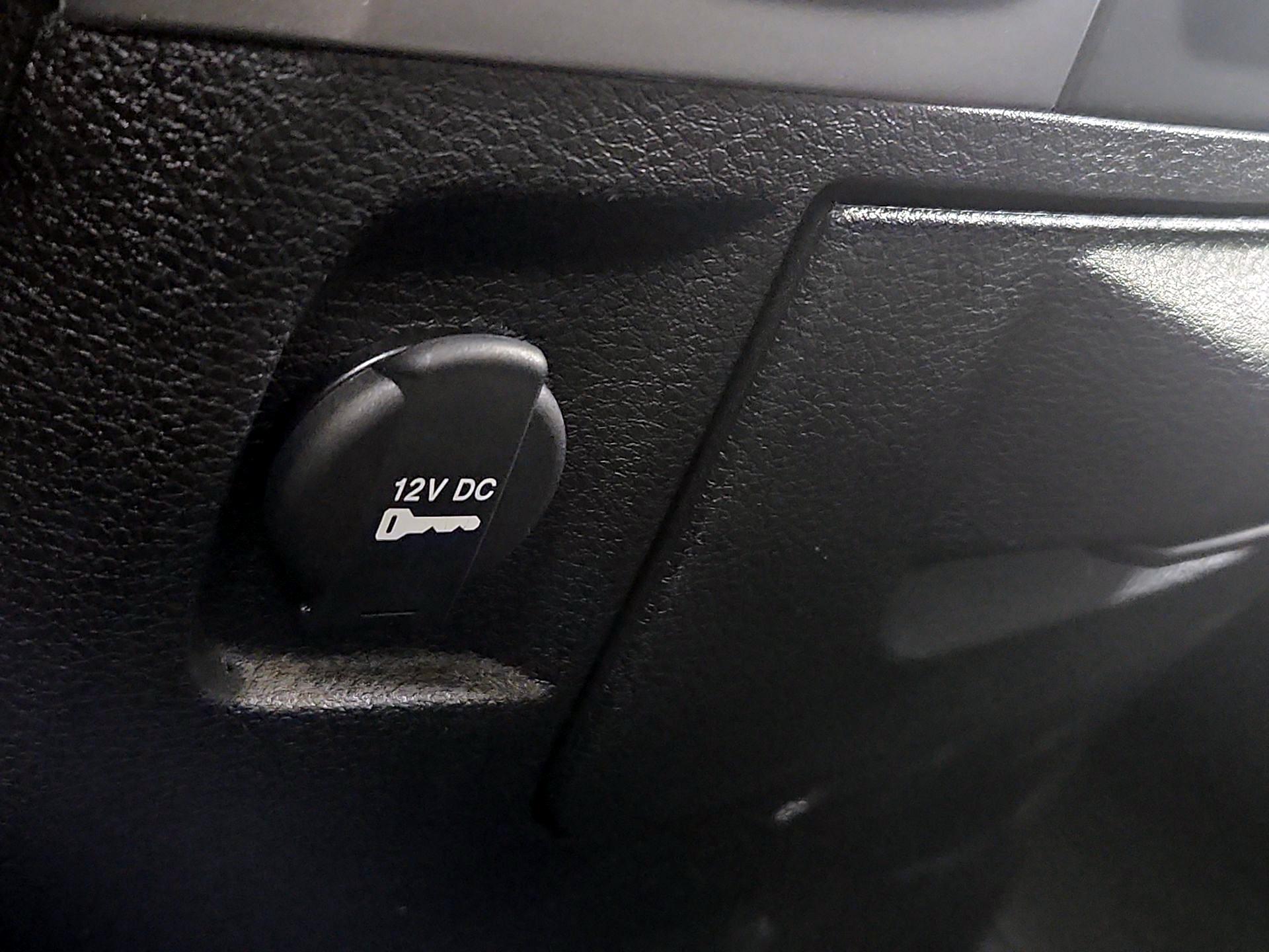 Thumbnail: 2024 RAM 1500 Classic - 18