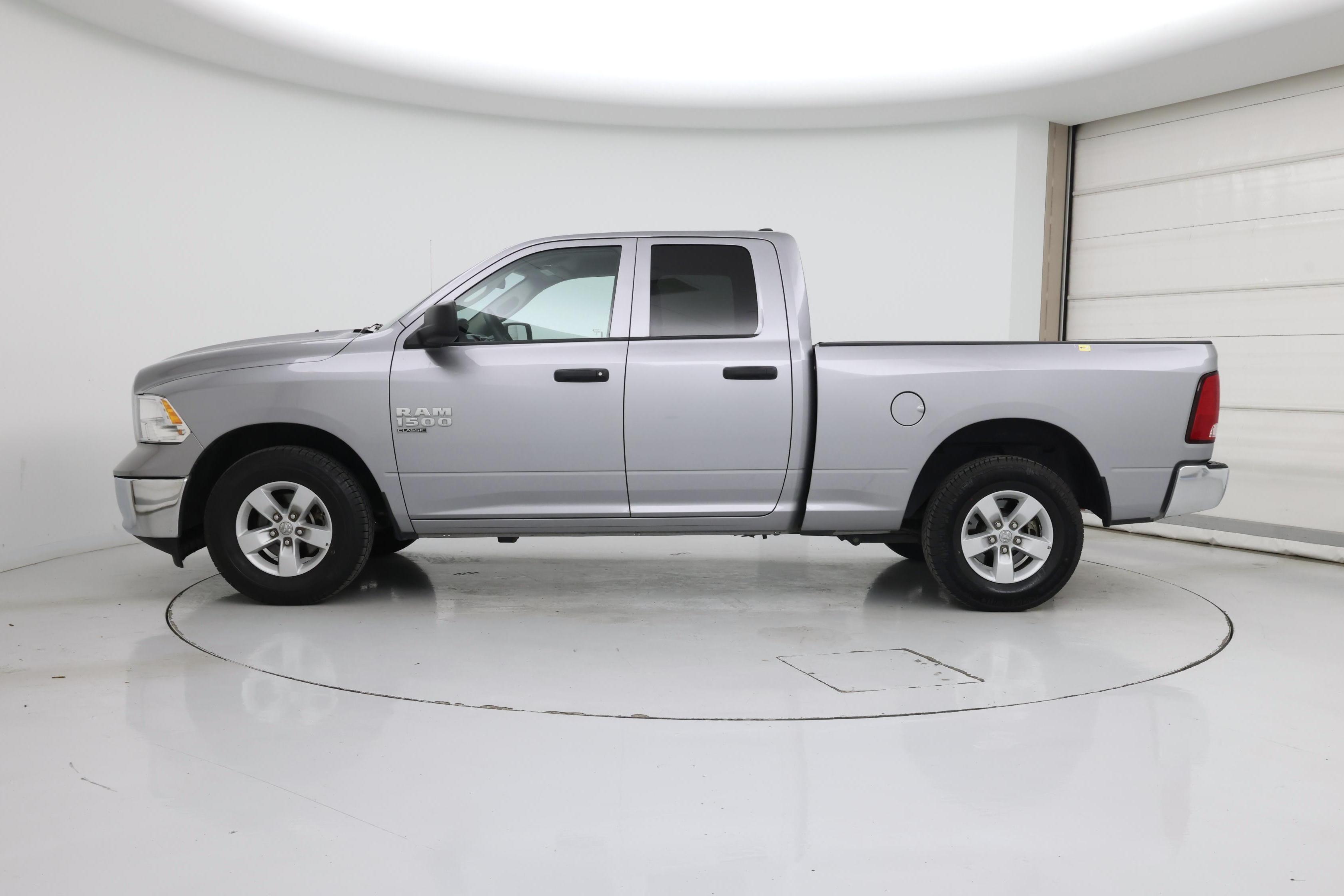 Thumbnail: 2024 RAM 1500 Classic - 3